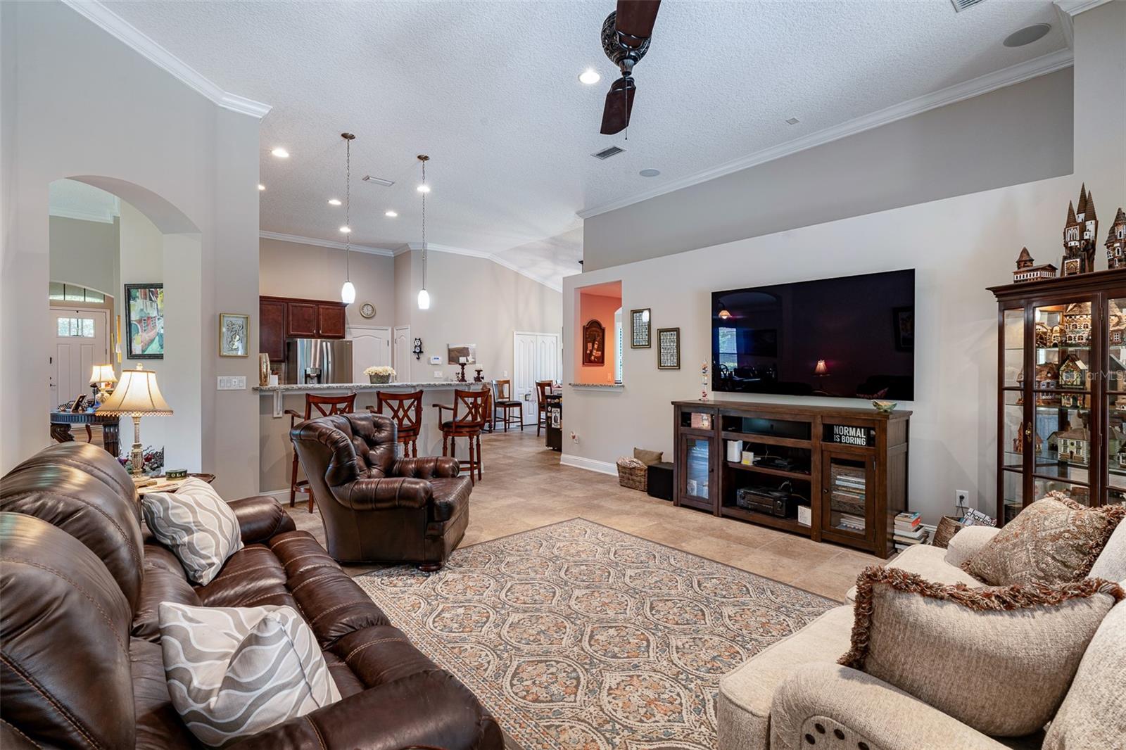 Image 15 of 55 For 2064 Crown Drive