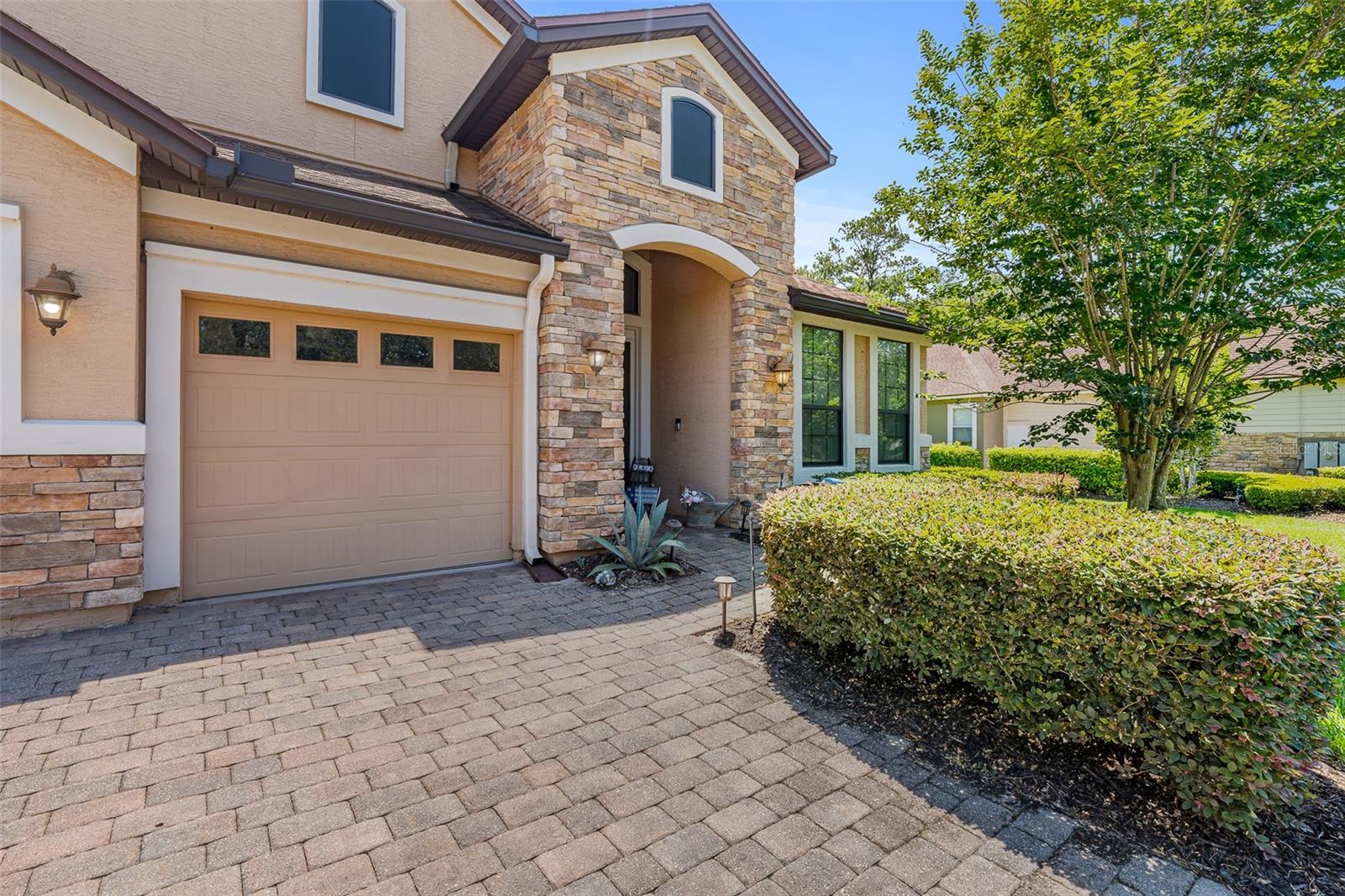 Image 4 of 55 For 2064 Crown Drive