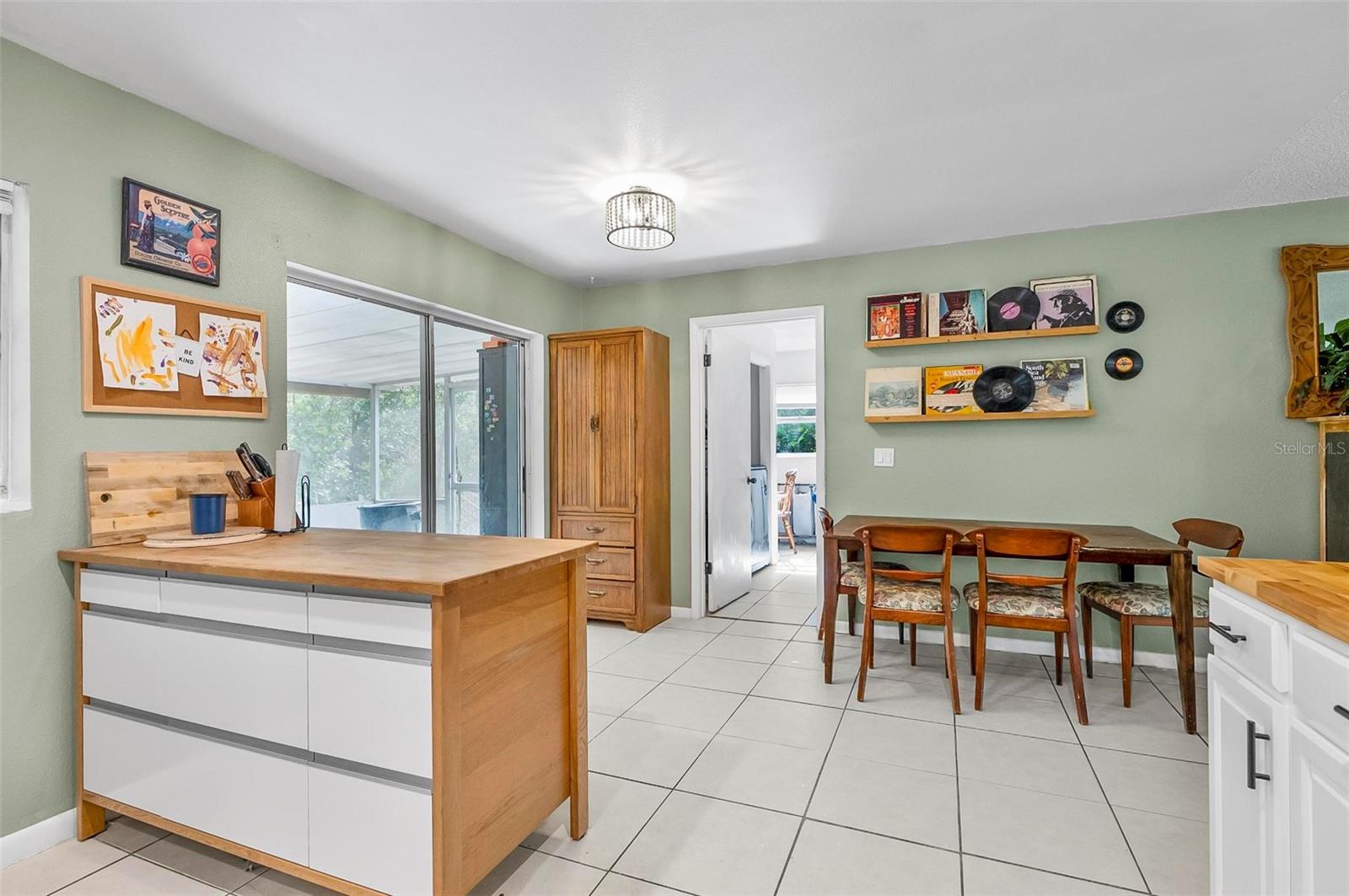 Image 12 of 43 For 2101 Almond Street