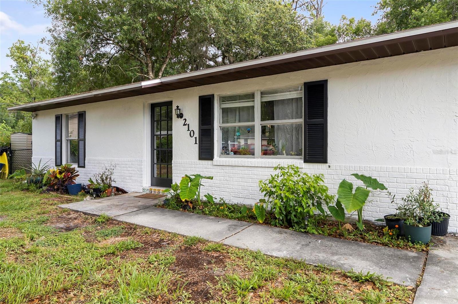 Image 2 of 43 For 2101 Almond Street