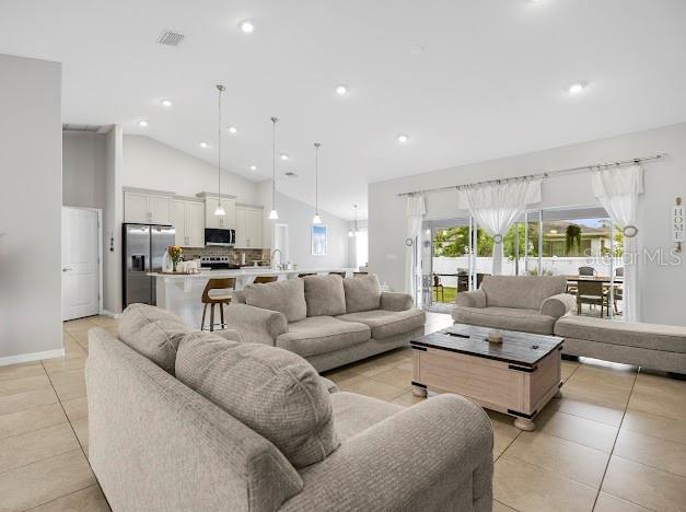 Image 14 of 41 For 119 Lindsay Drive