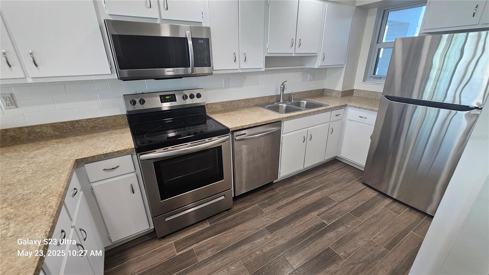 Image 10 of 17 For 1133 Ocean Shore Boulevard 105