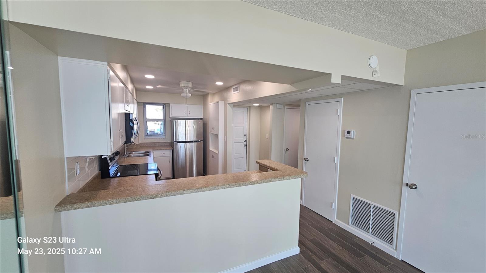 Image 11 of 17 For 1133 Ocean Shore Boulevard 105