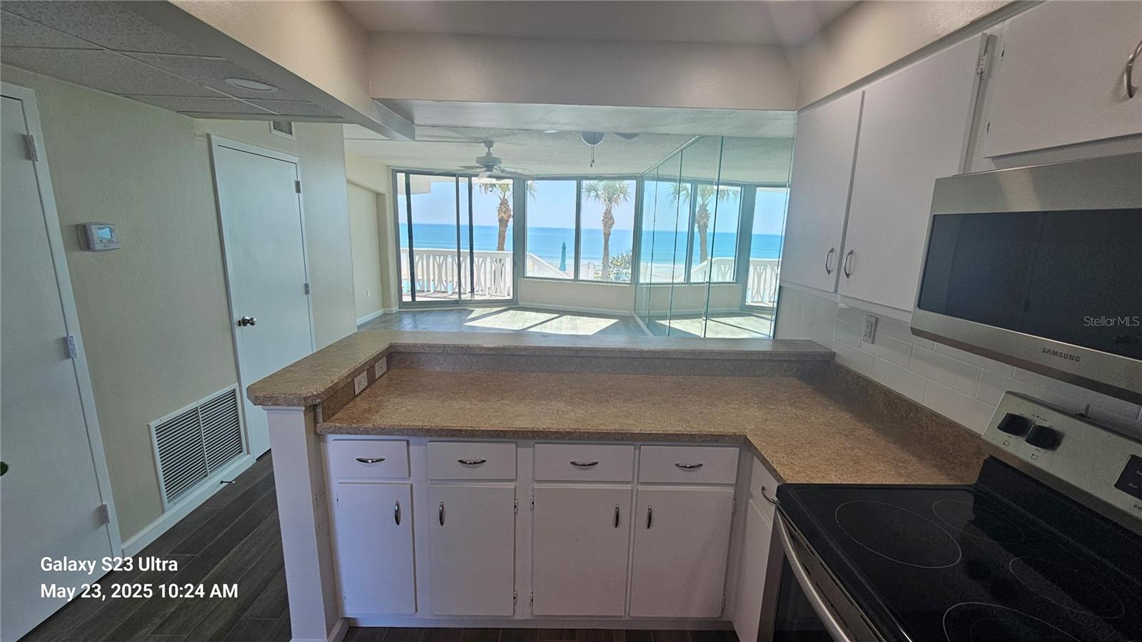 Image 7 of 17 For 1133 Ocean Shore Boulevard 105
