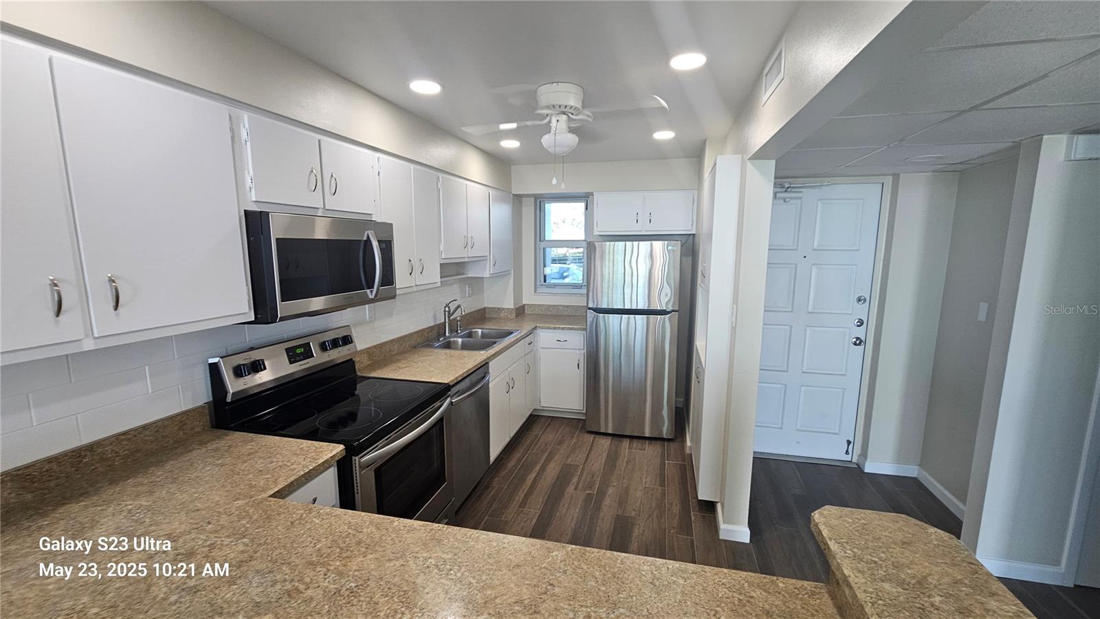 Image 8 of 17 For 1133 Ocean Shore Boulevard 105