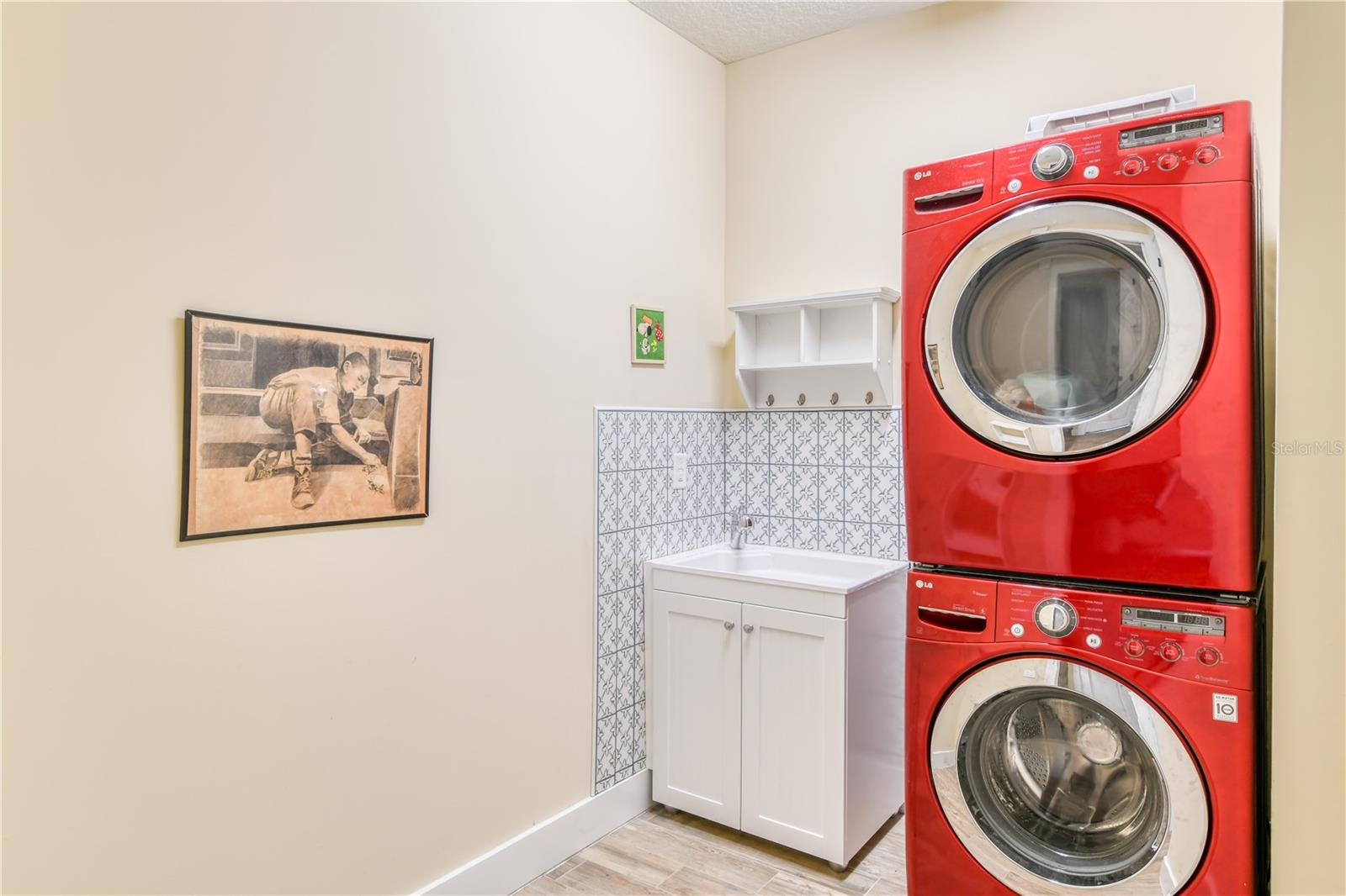 Image 43 of 56 For 47 Hidden Treasure Drive