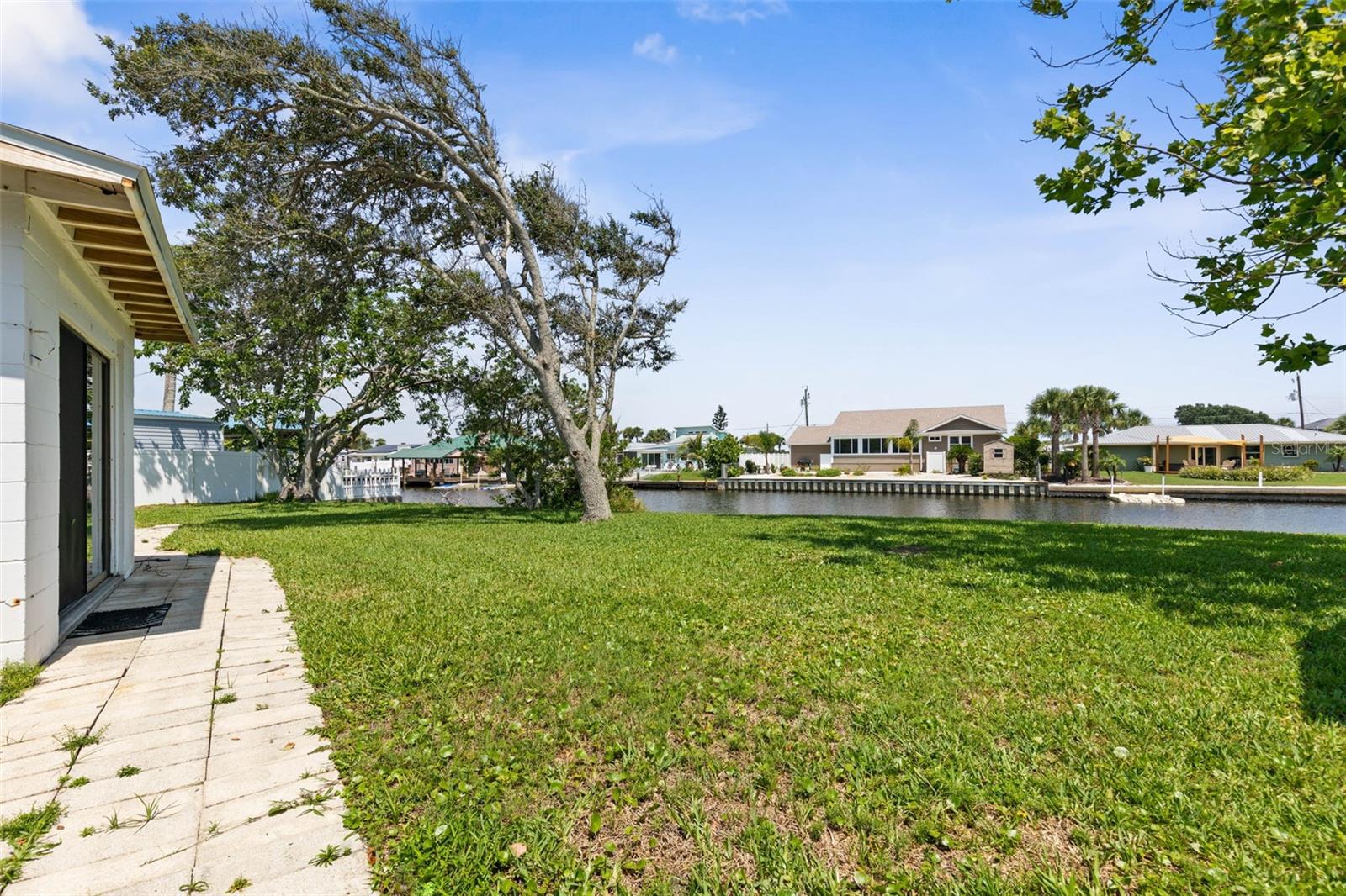 Image 43 of 53 For 168 Palmetto Avenue