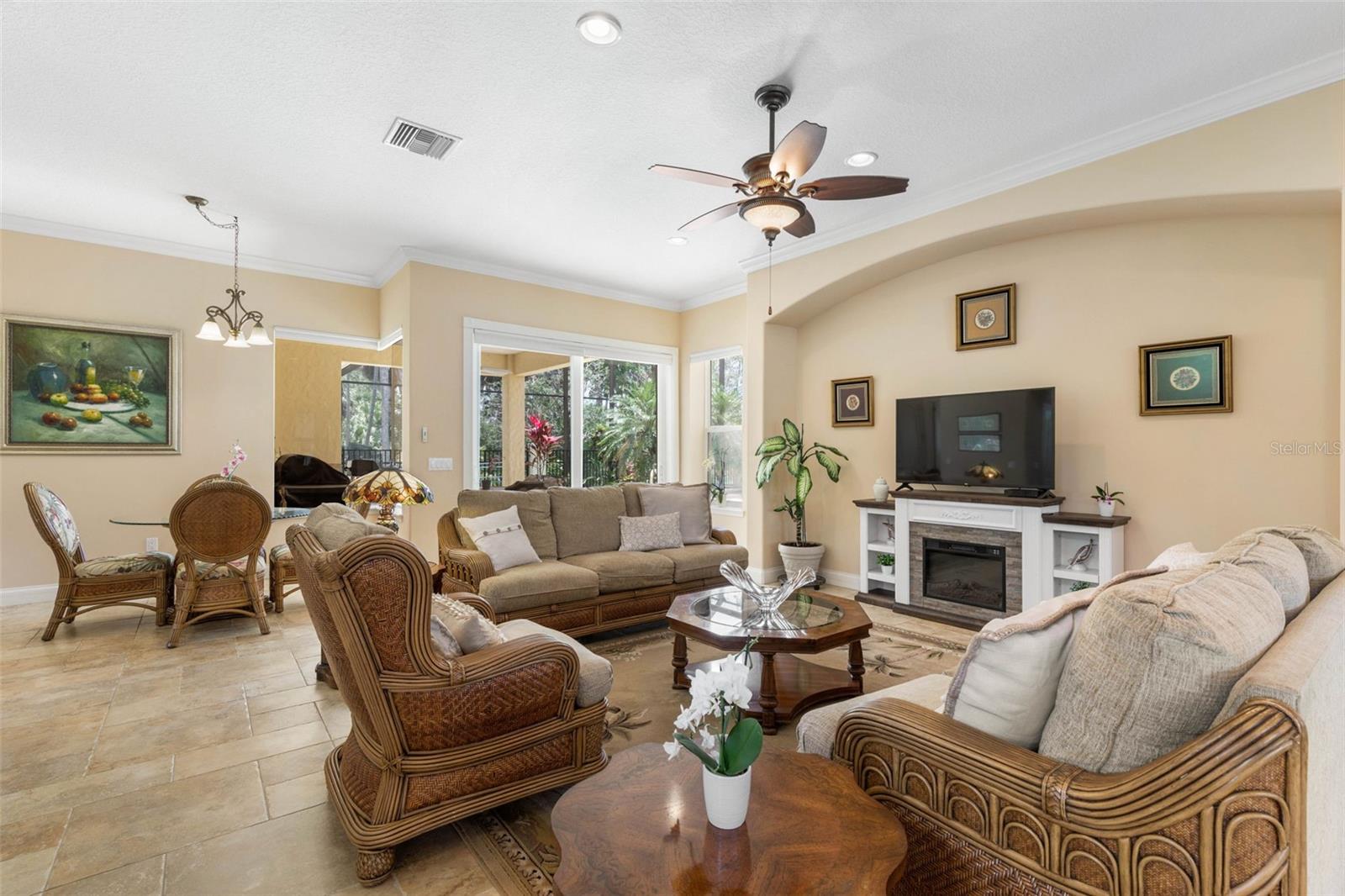 Image 8 of 79 For 1335 Lambert Avenue