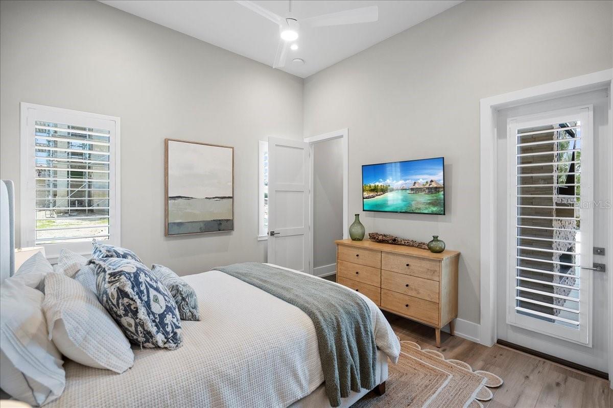Image 11 of 91 For 34 Ocean Ridge Boulevard S