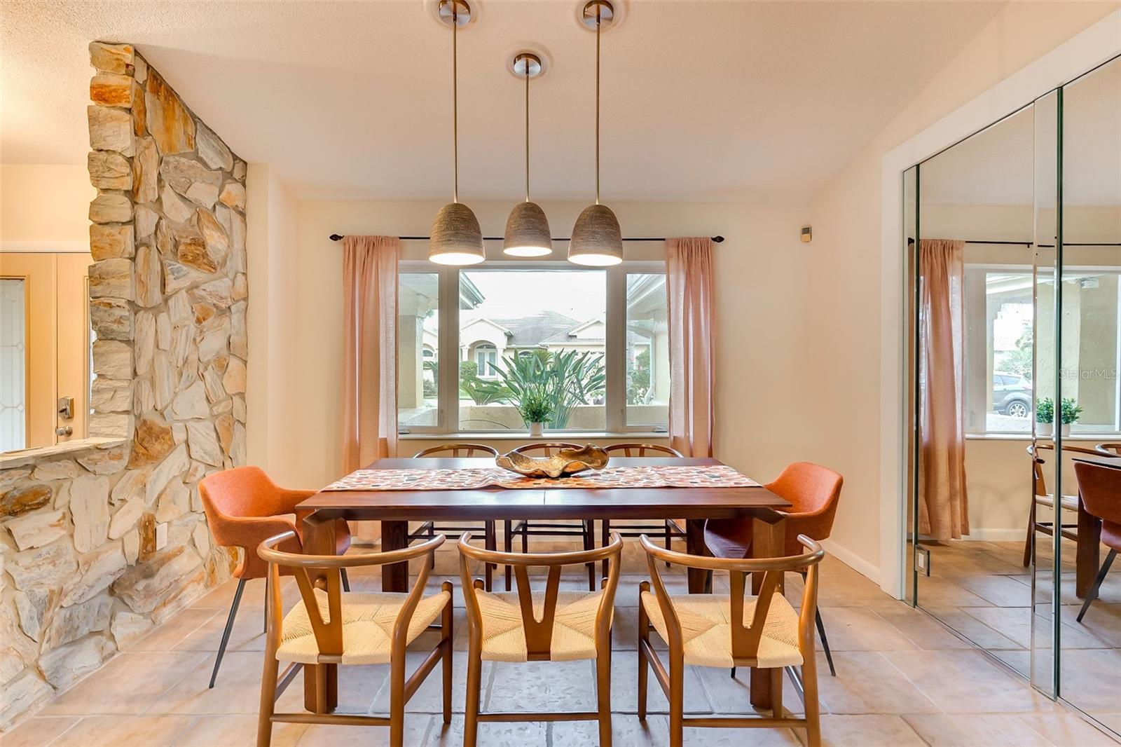 Image 12 of 49 For 29 Cherrytree Court