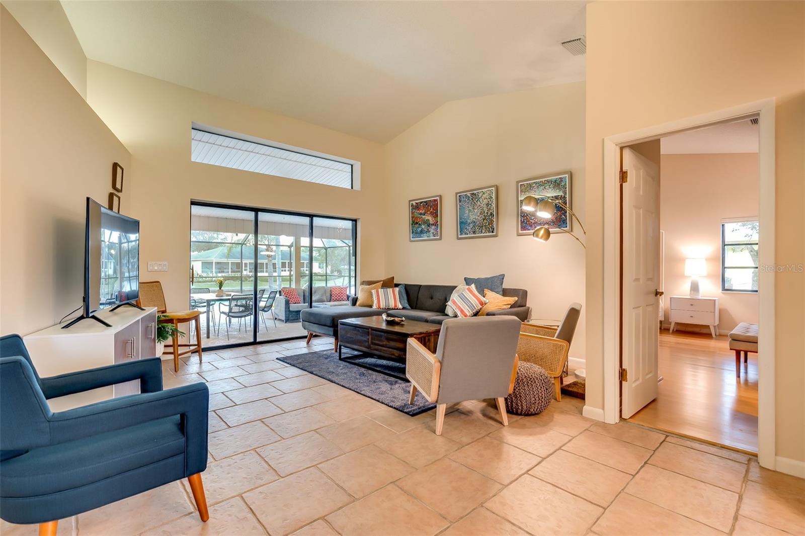 Image 18 of 49 For 29 Cherrytree Court