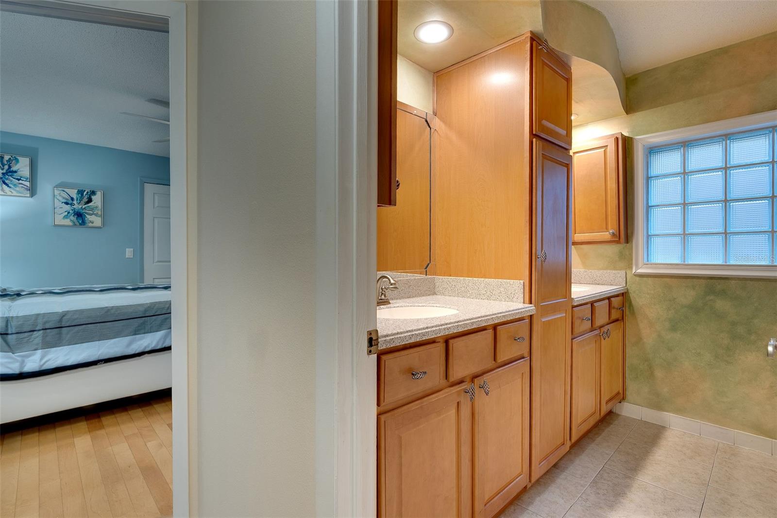 Image 30 of 49 For 29 Cherrytree Court