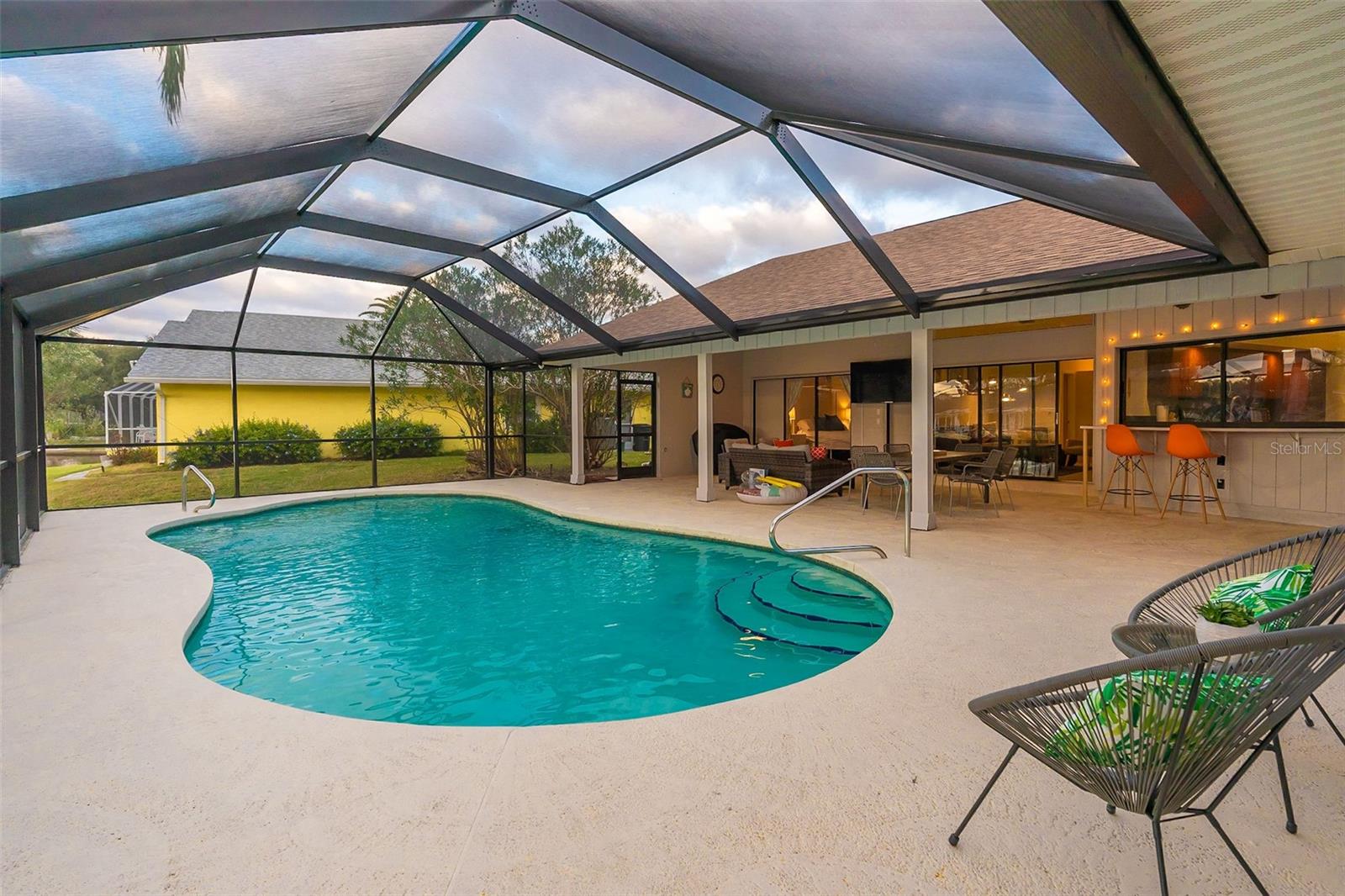 Image 37 of 49 For 29 Cherrytree Court