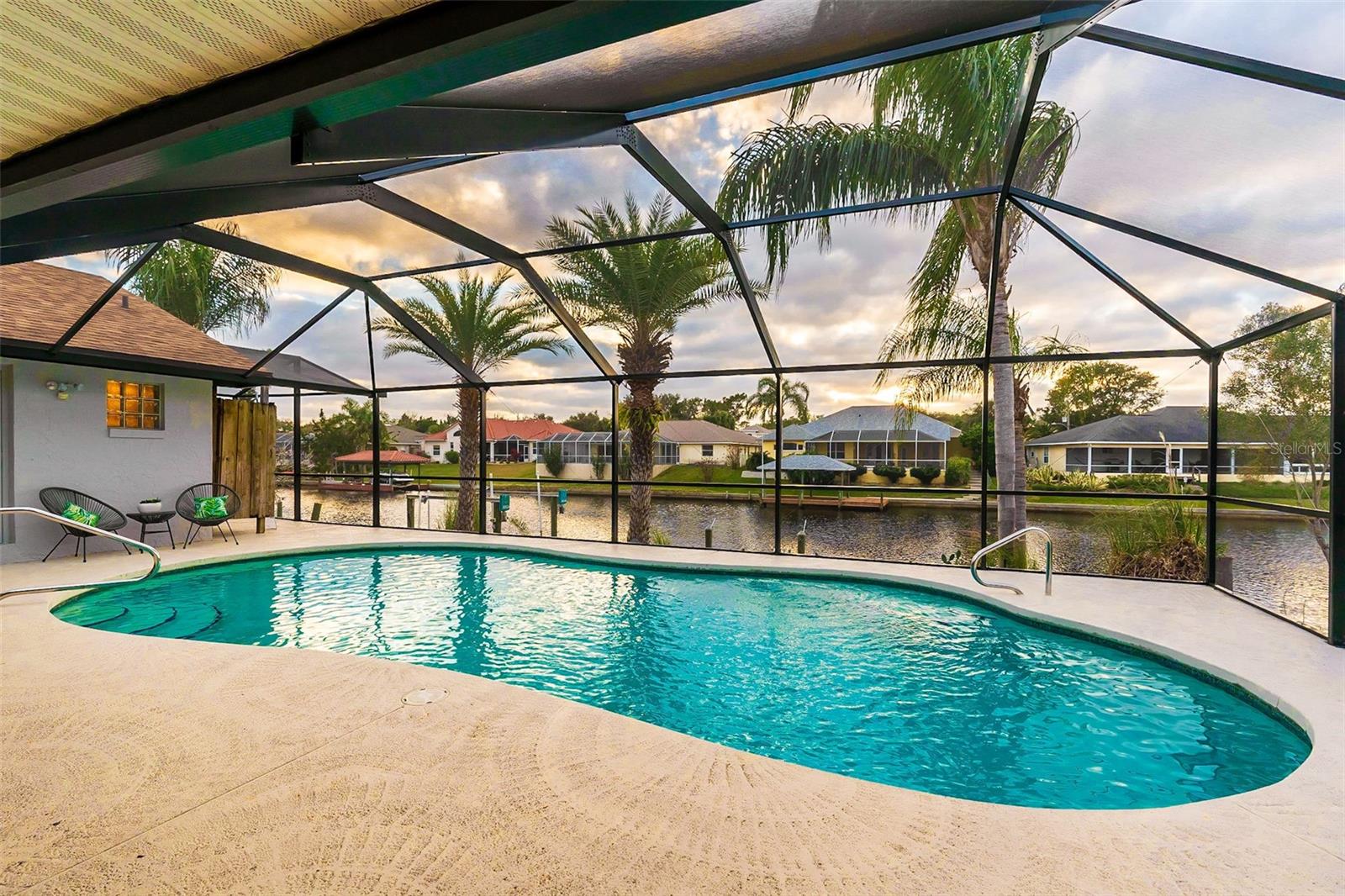 Image 42 of 49 For 29 Cherrytree Court