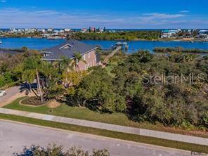 Image 4 of 50 For 28 Riverwalk Drive N
