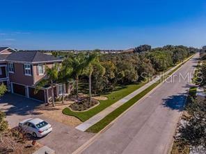 Image 9 of 50 For 28 Riverwalk Drive N