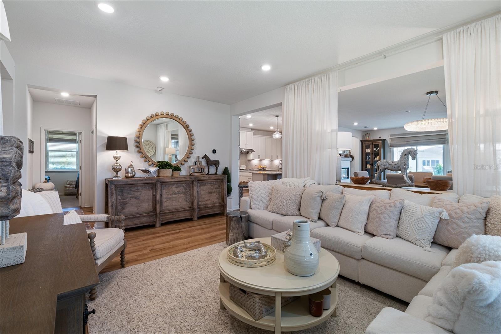 Image 17 of 58 For 100 Las Casitas Boulevard