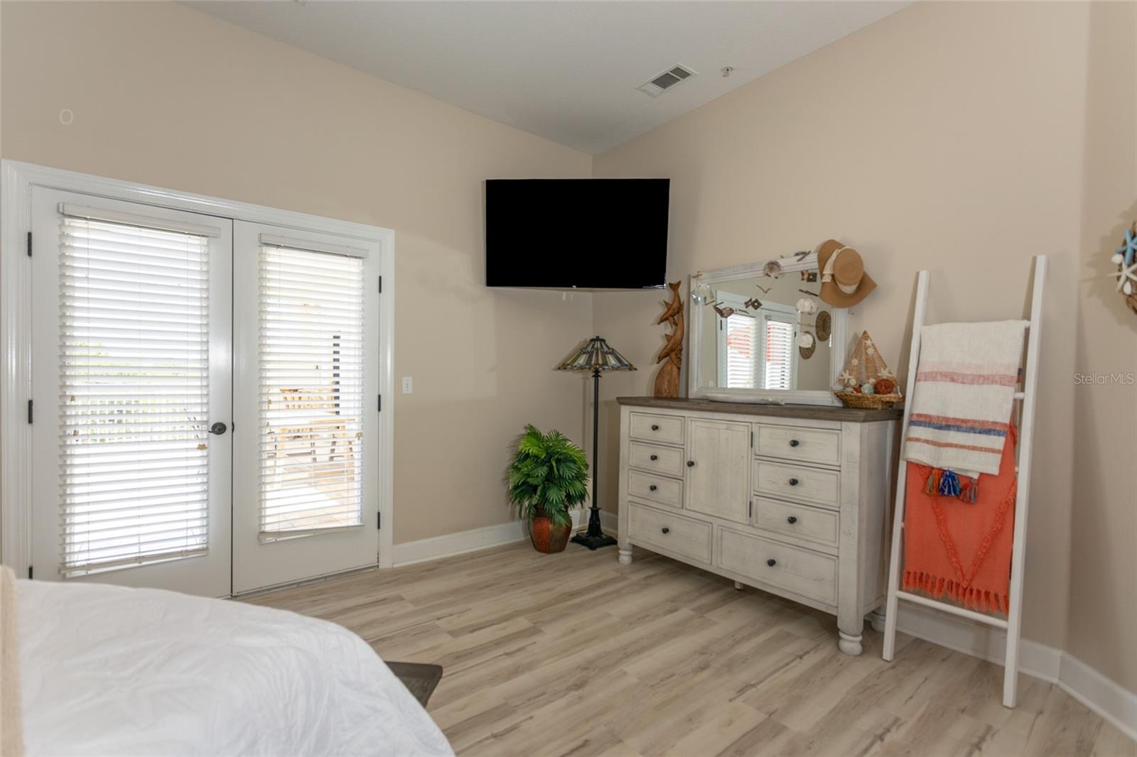 Image 14 of 43 For 200 Bella Harbor Court 113