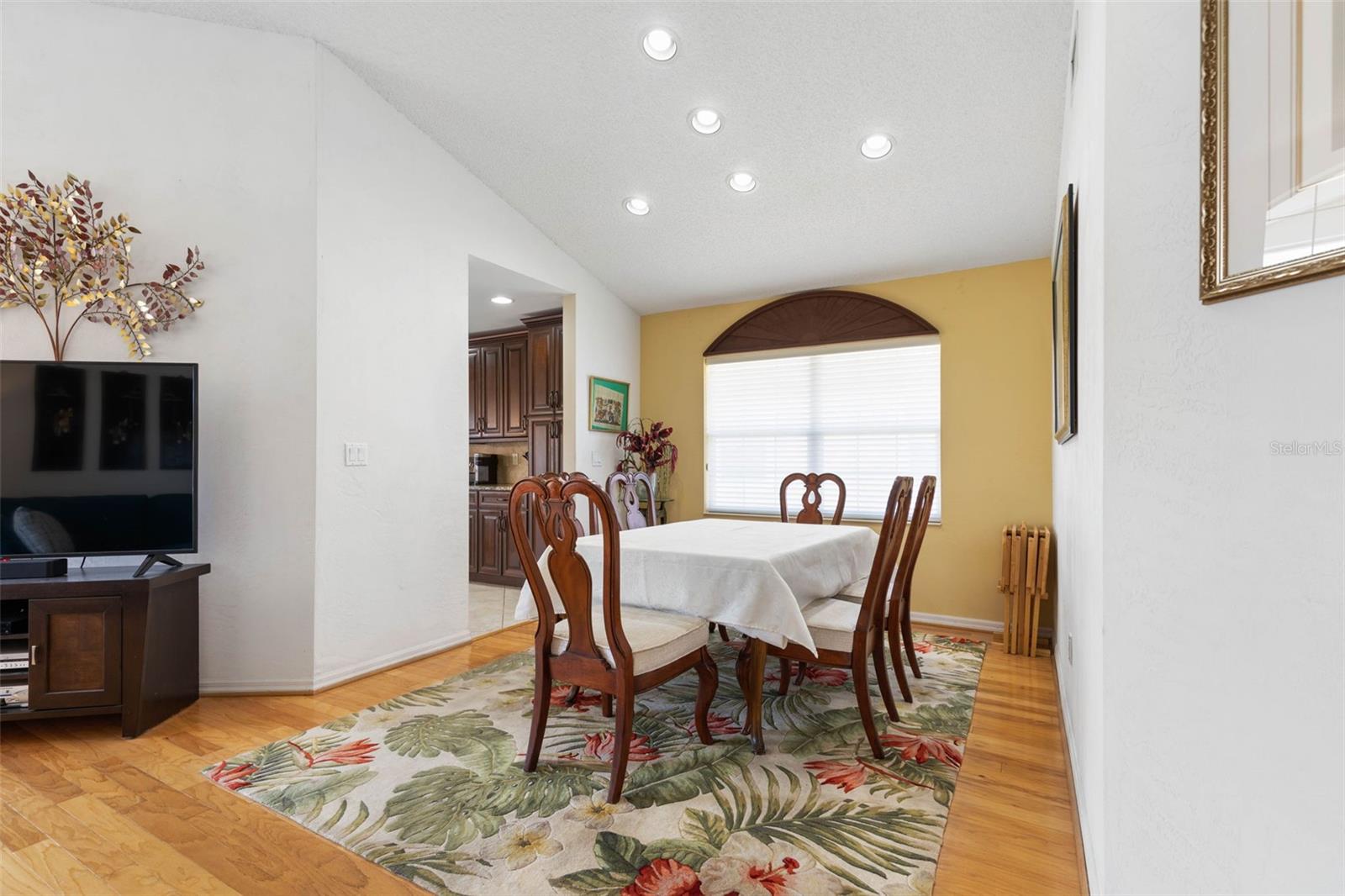 Image 14 of 74 For 19 San Rafael Court