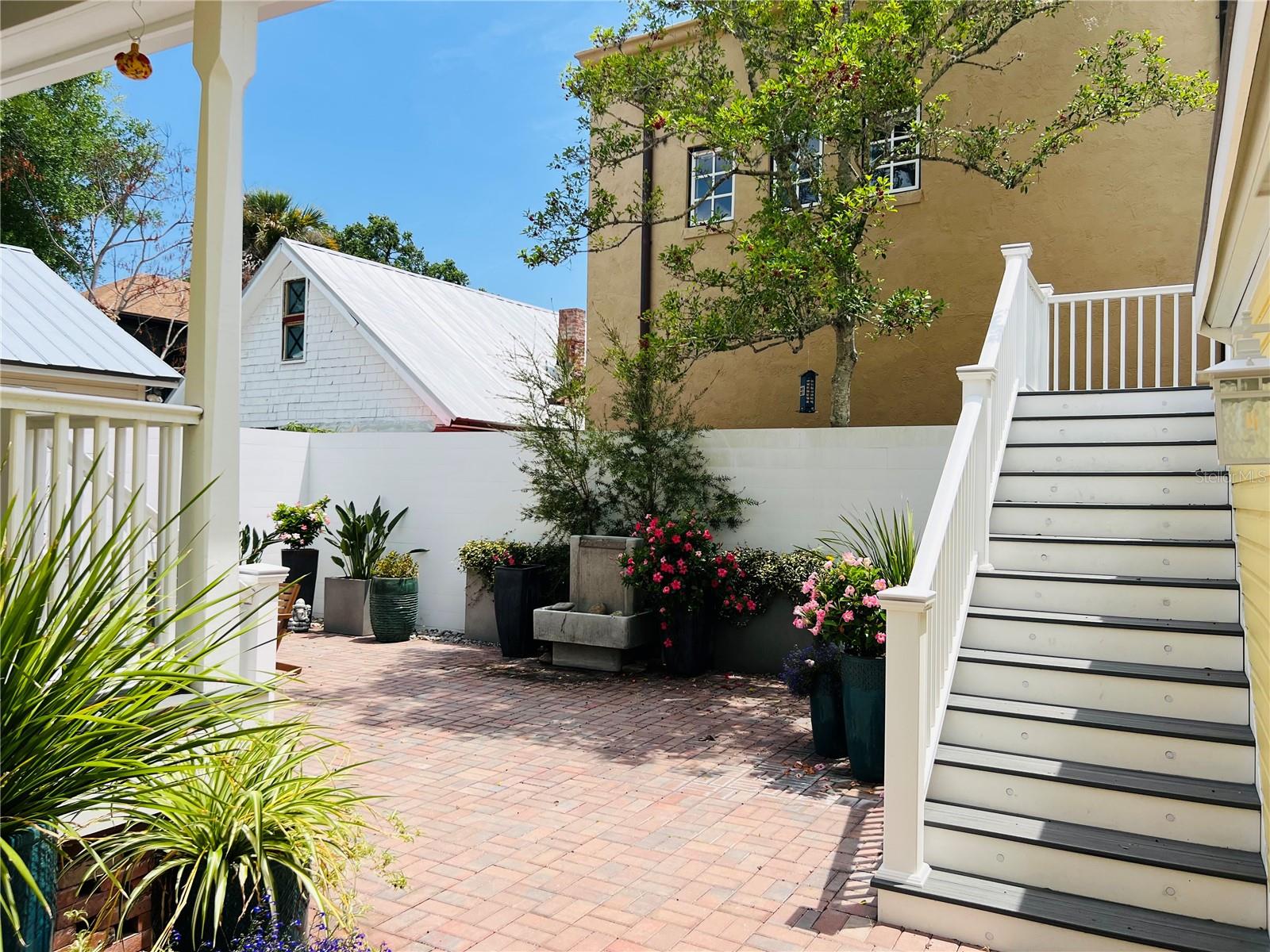 Image 12 of 15 For 317 Saint George Street