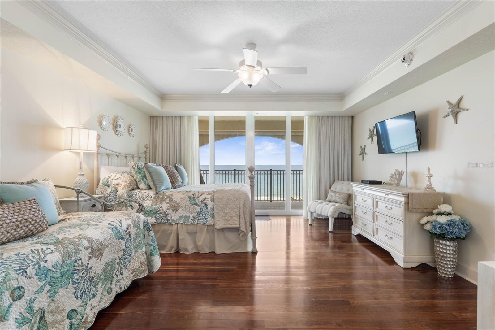 Image 17 of 83 For 200 Ocean Crest Drive 912