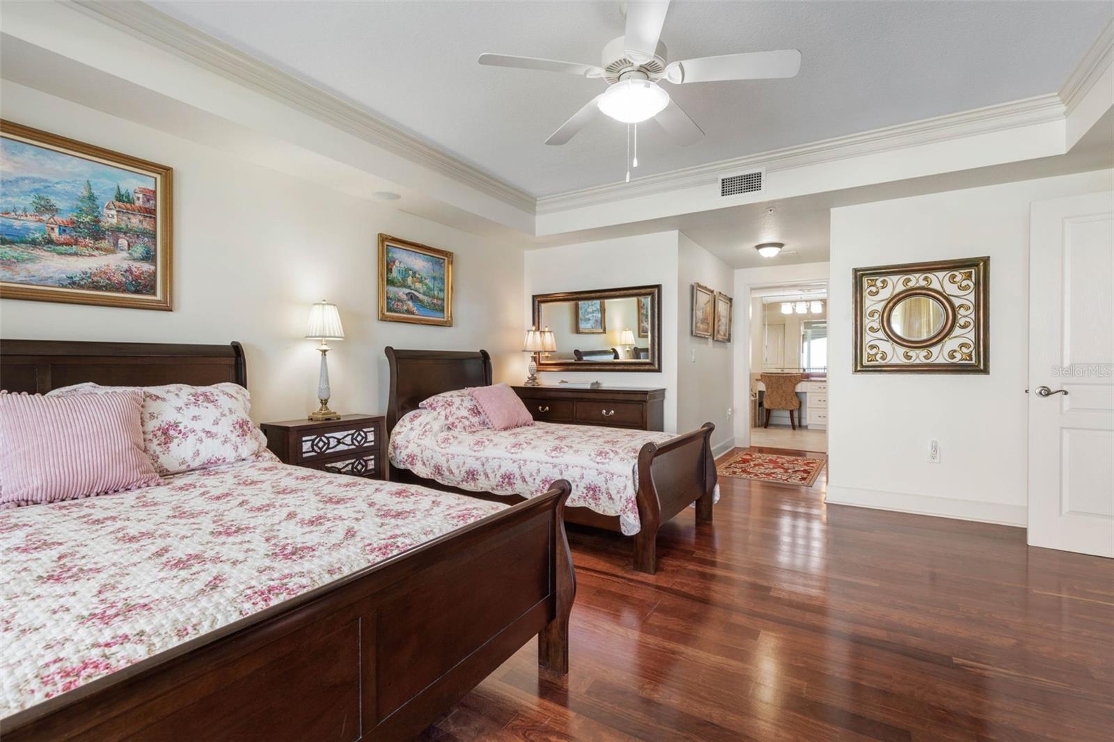 Image 23 of 83 For 200 Ocean Crest Drive 912