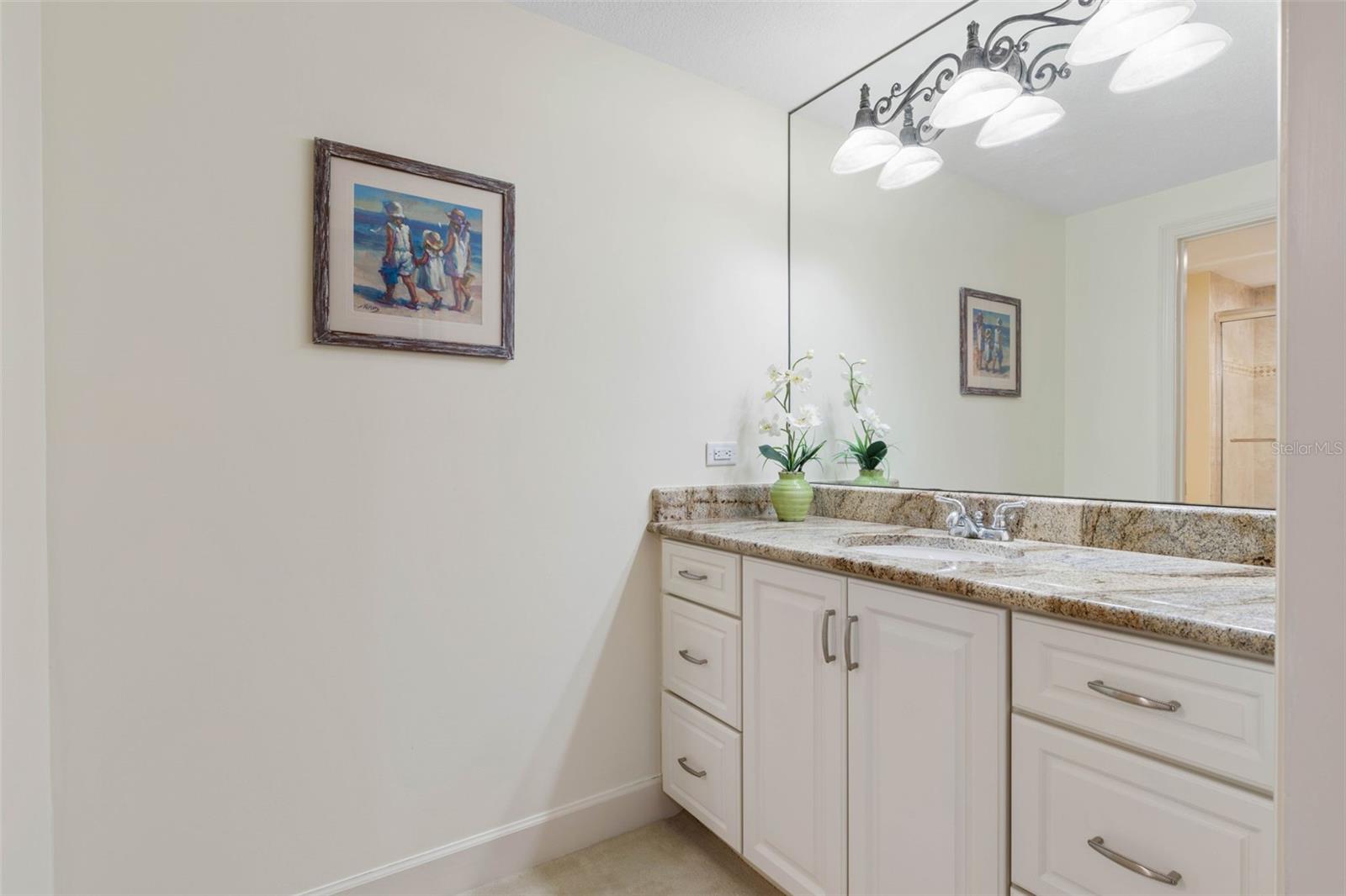 Image 29 of 83 For 200 Ocean Crest Drive 912