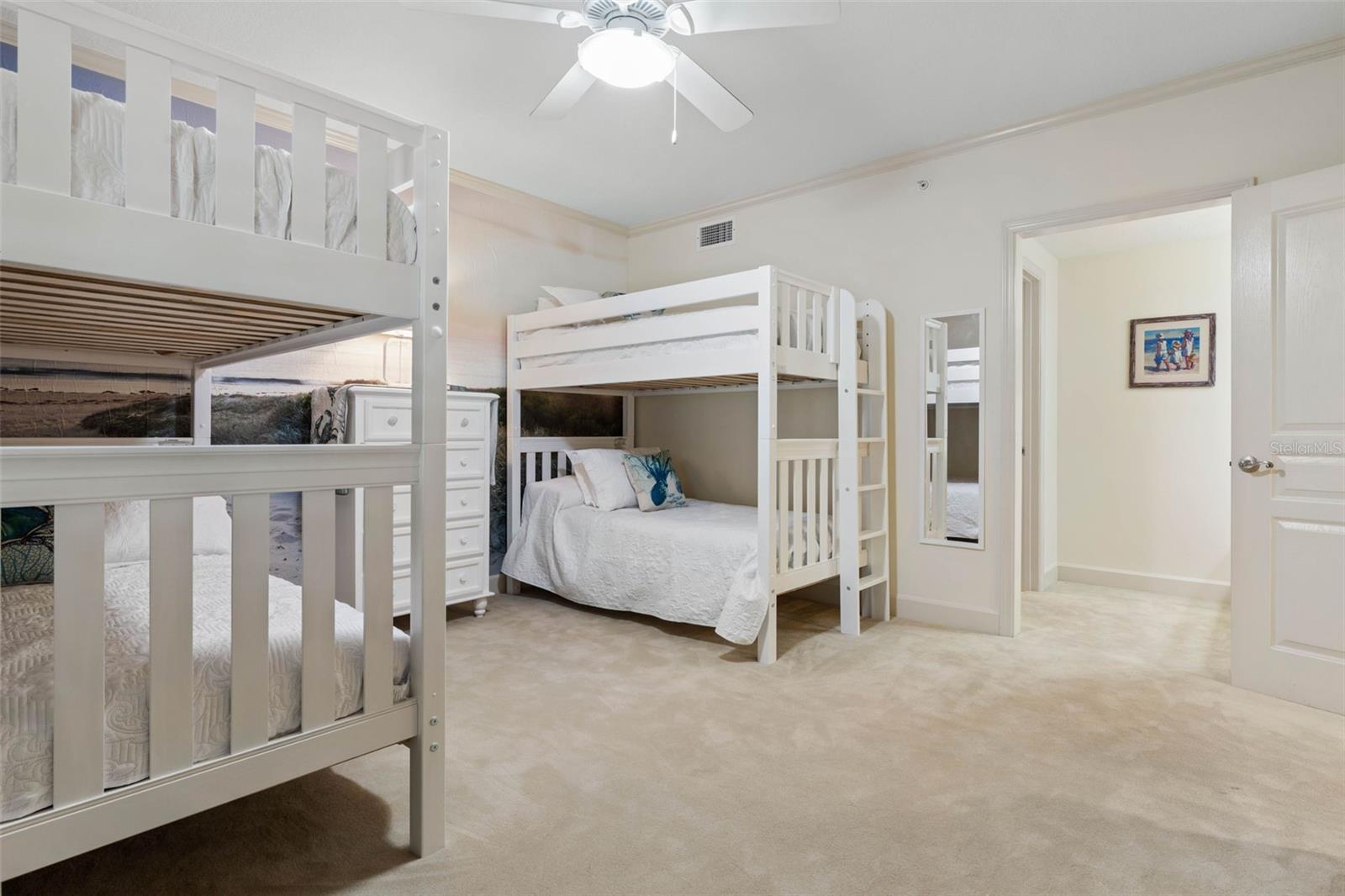 Image 32 of 83 For 200 Ocean Crest Drive 912