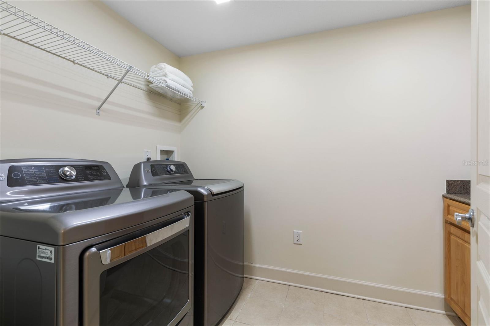 Image 36 of 83 For 200 Ocean Crest Drive 912