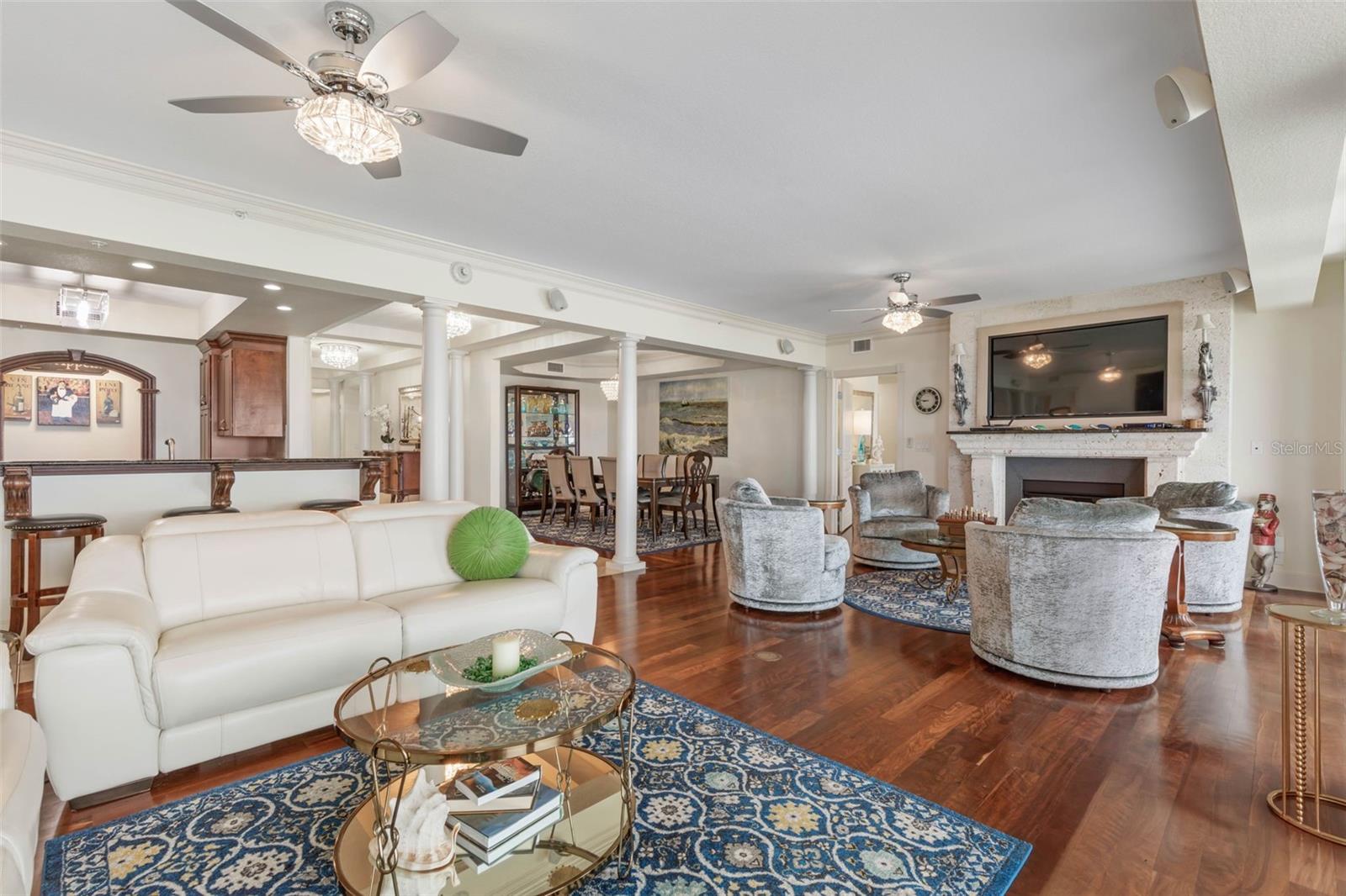 Image 6 of 83 For 200 Ocean Crest Drive 912
