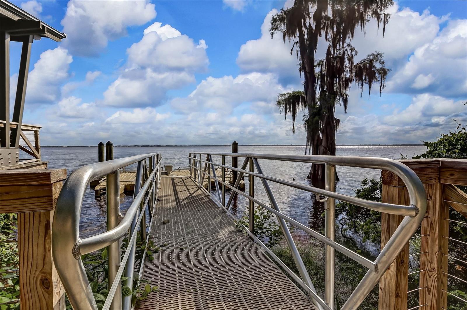 Image 91 of 100 For 356 Waterfront Drive