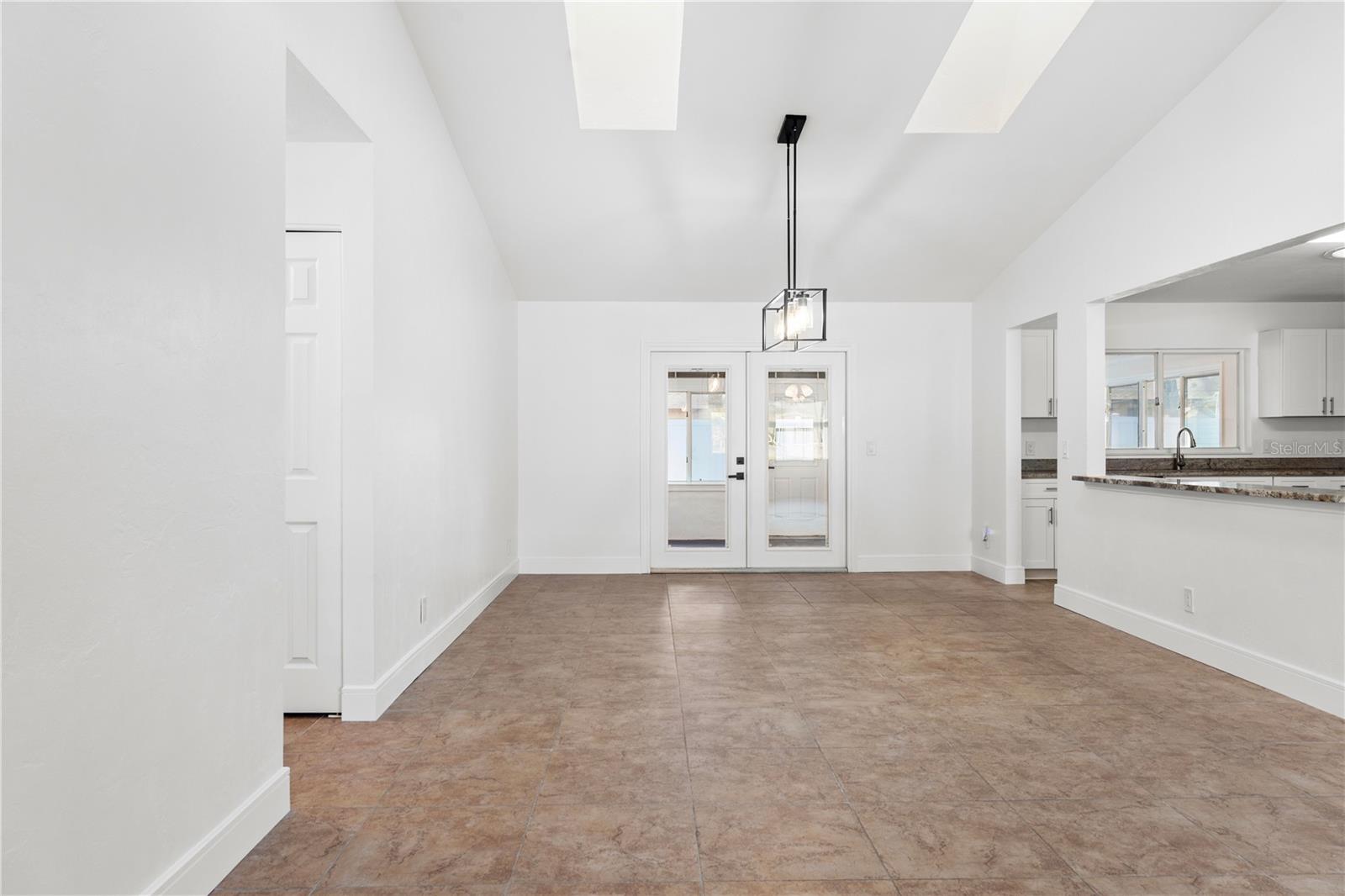 Image 10 of 38 For 807 Scrub Oak Street