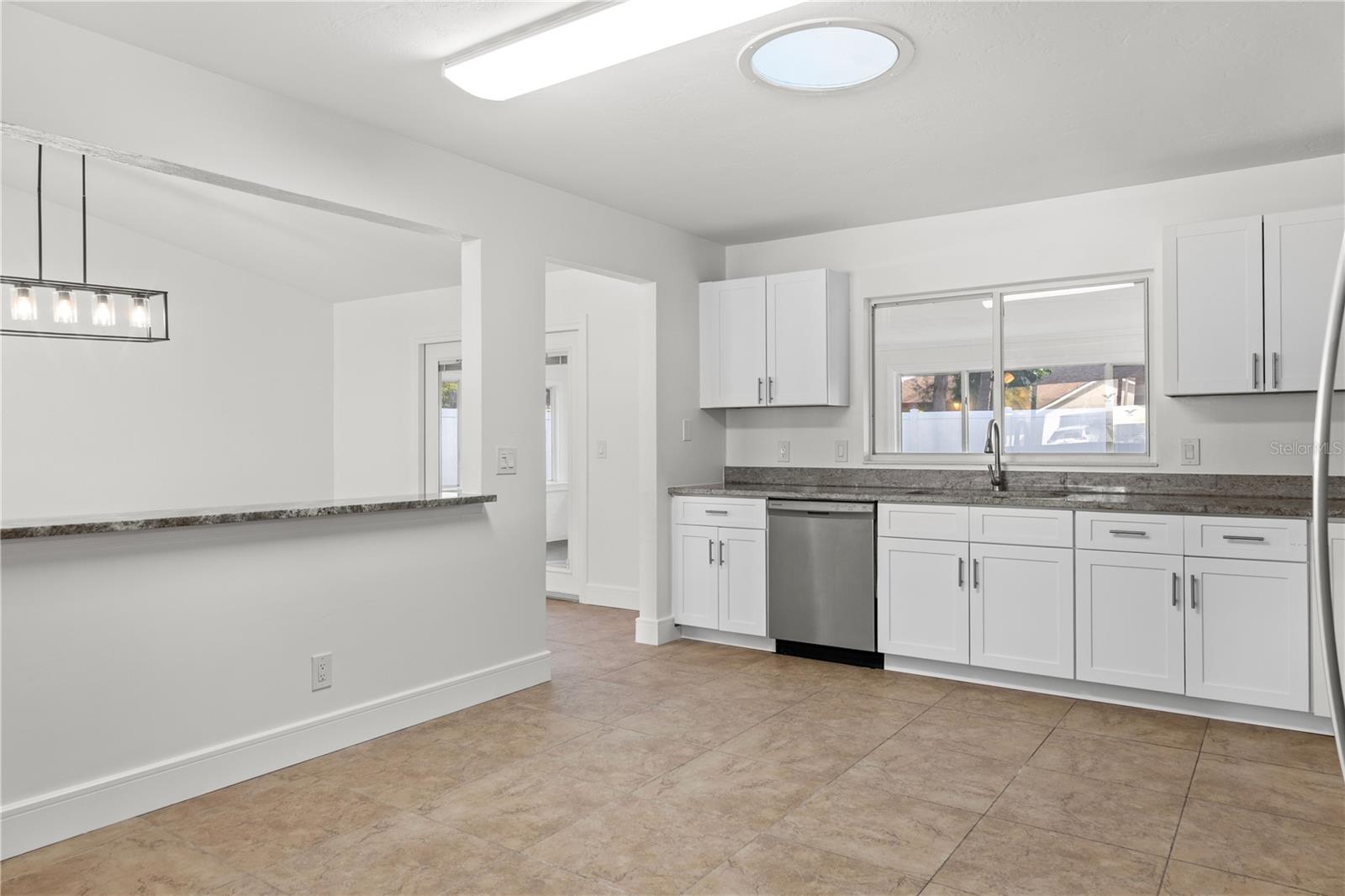 Image 14 of 38 For 807 Scrub Oak Street