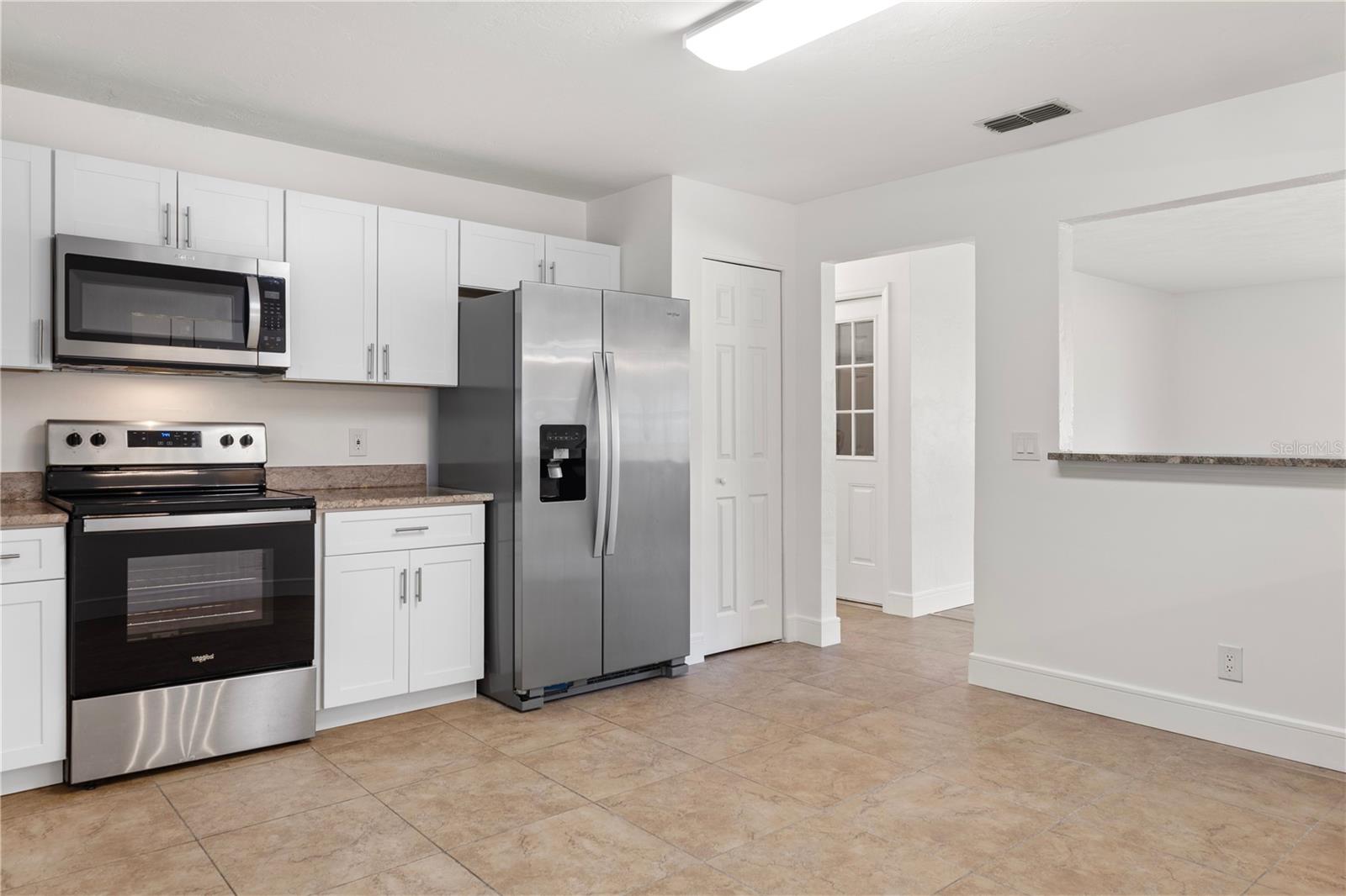 Image 18 of 38 For 807 Scrub Oak Street