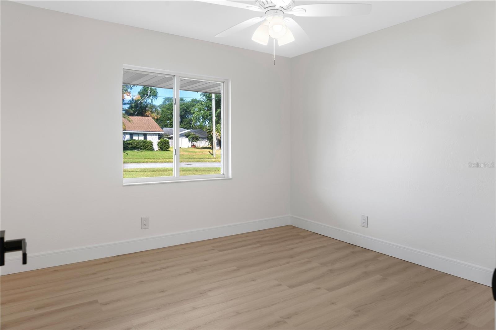 Image 22 of 38 For 807 Scrub Oak Street