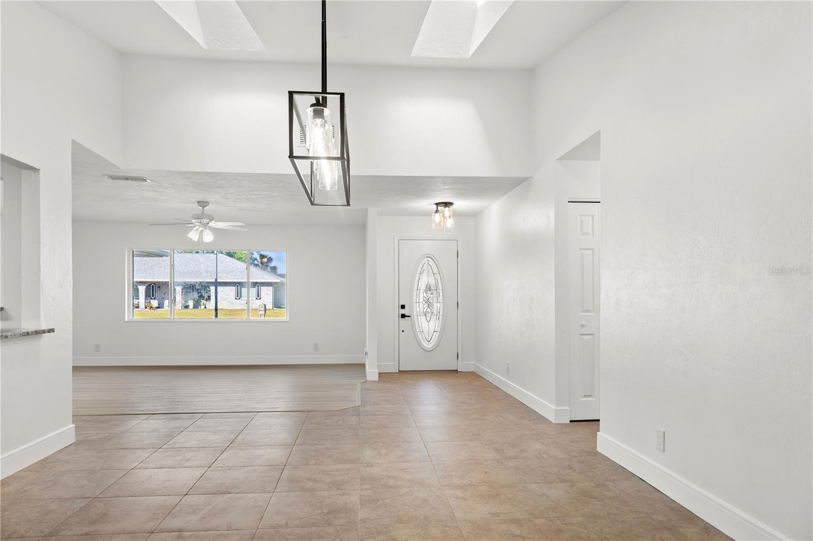 Image 3 of 38 For 807 Scrub Oak Street