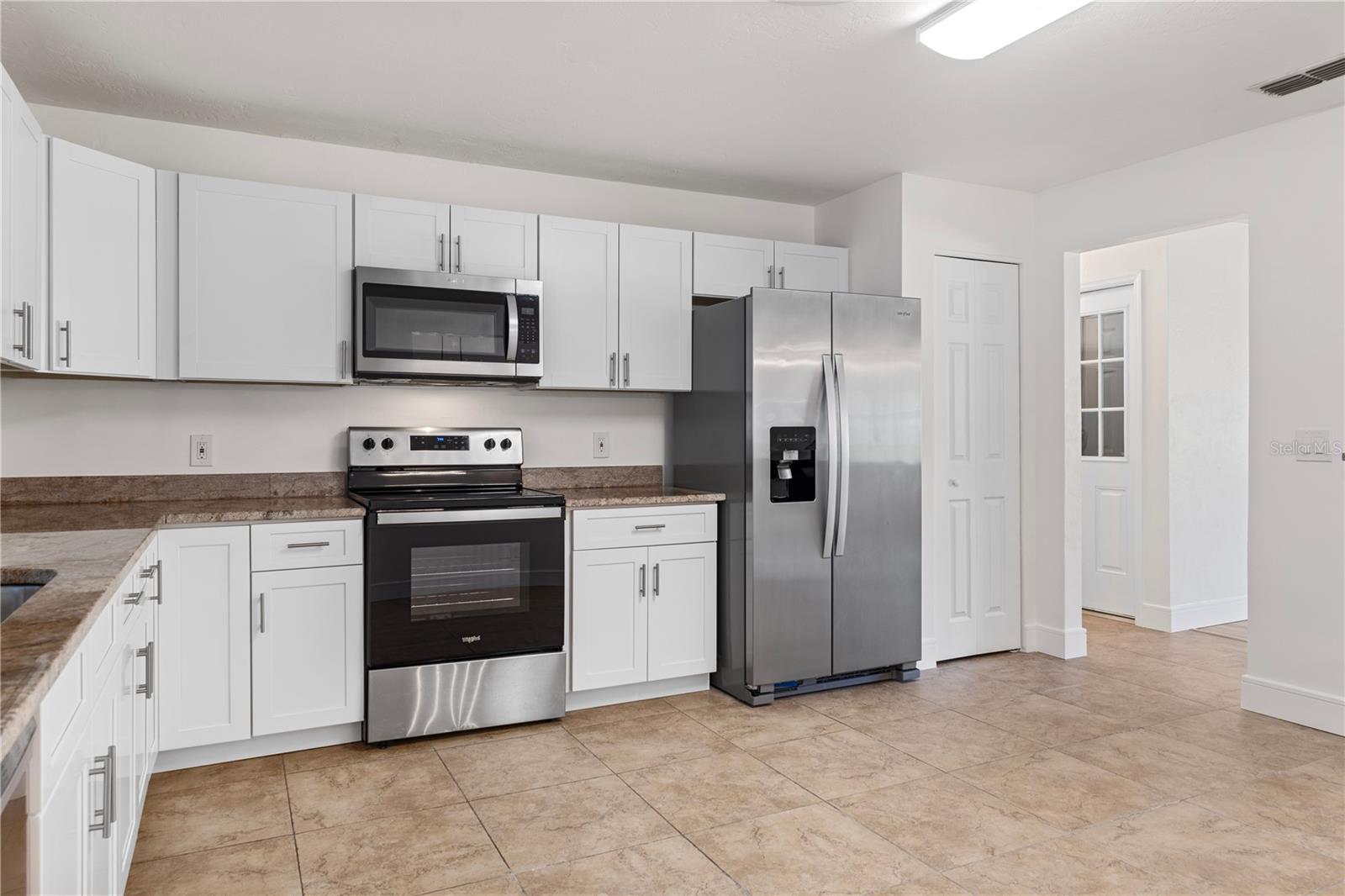 Image 9 of 38 For 807 Scrub Oak Street