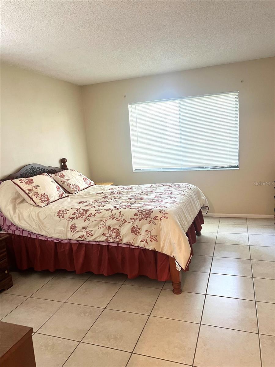 Listing photo id 10 for 310 Palm Coast Parkway Ne 101