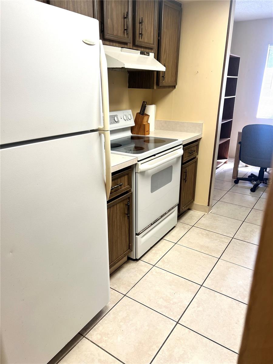 Listing photo id 15 for 310 Palm Coast Parkway Ne 101