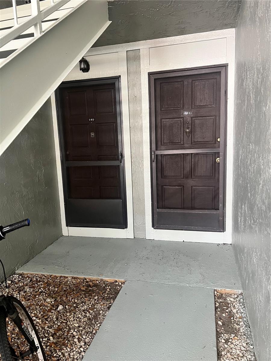 Listing photo id 1 for 310 Palm Coast Parkway Ne 101