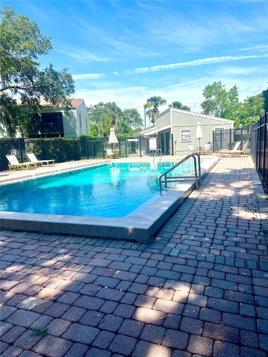 Listing photo id 3 for 310 Palm Coast Parkway Ne 101