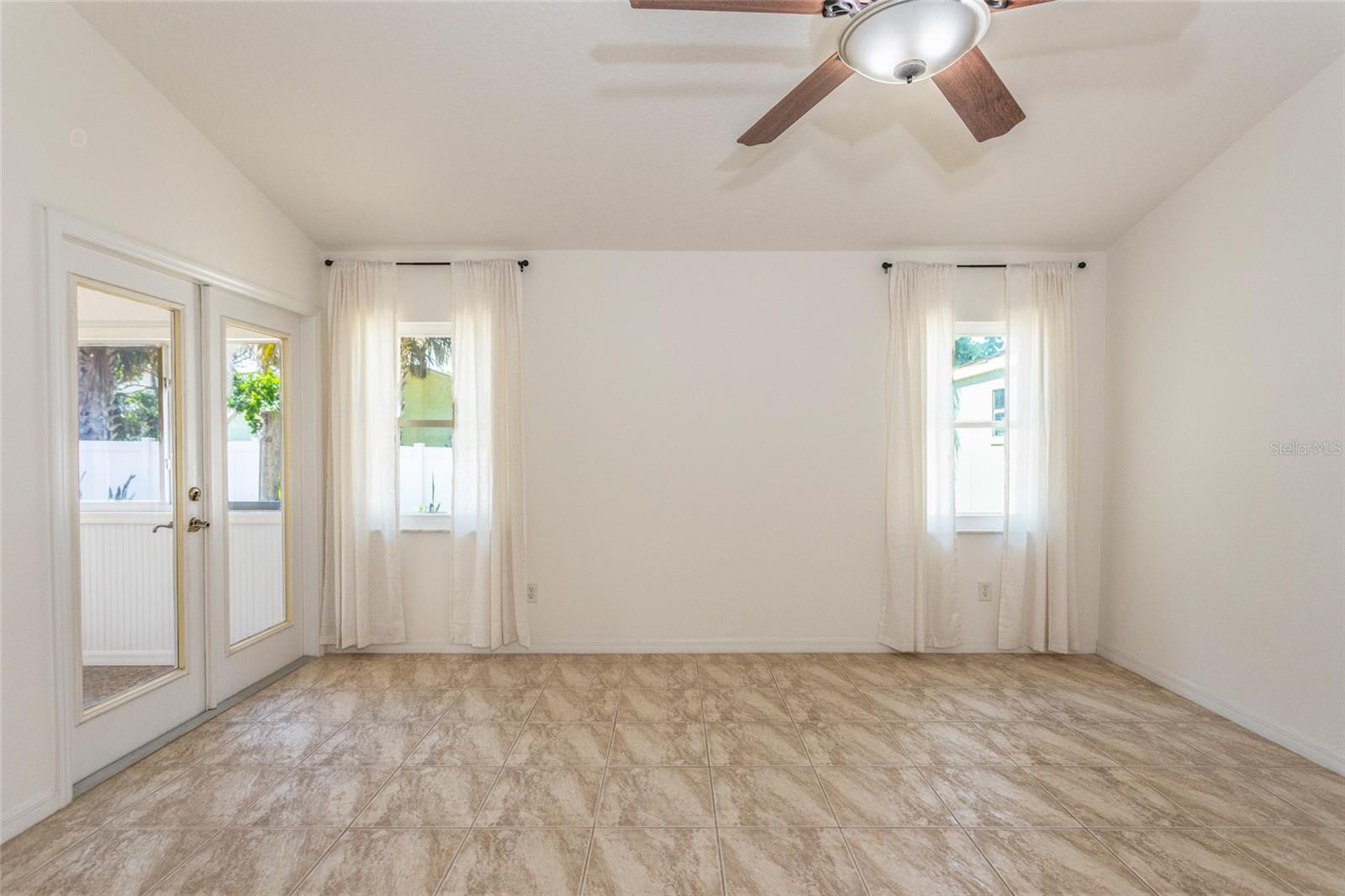 Image 43 of 50 For 142 Heron Dunes Drive