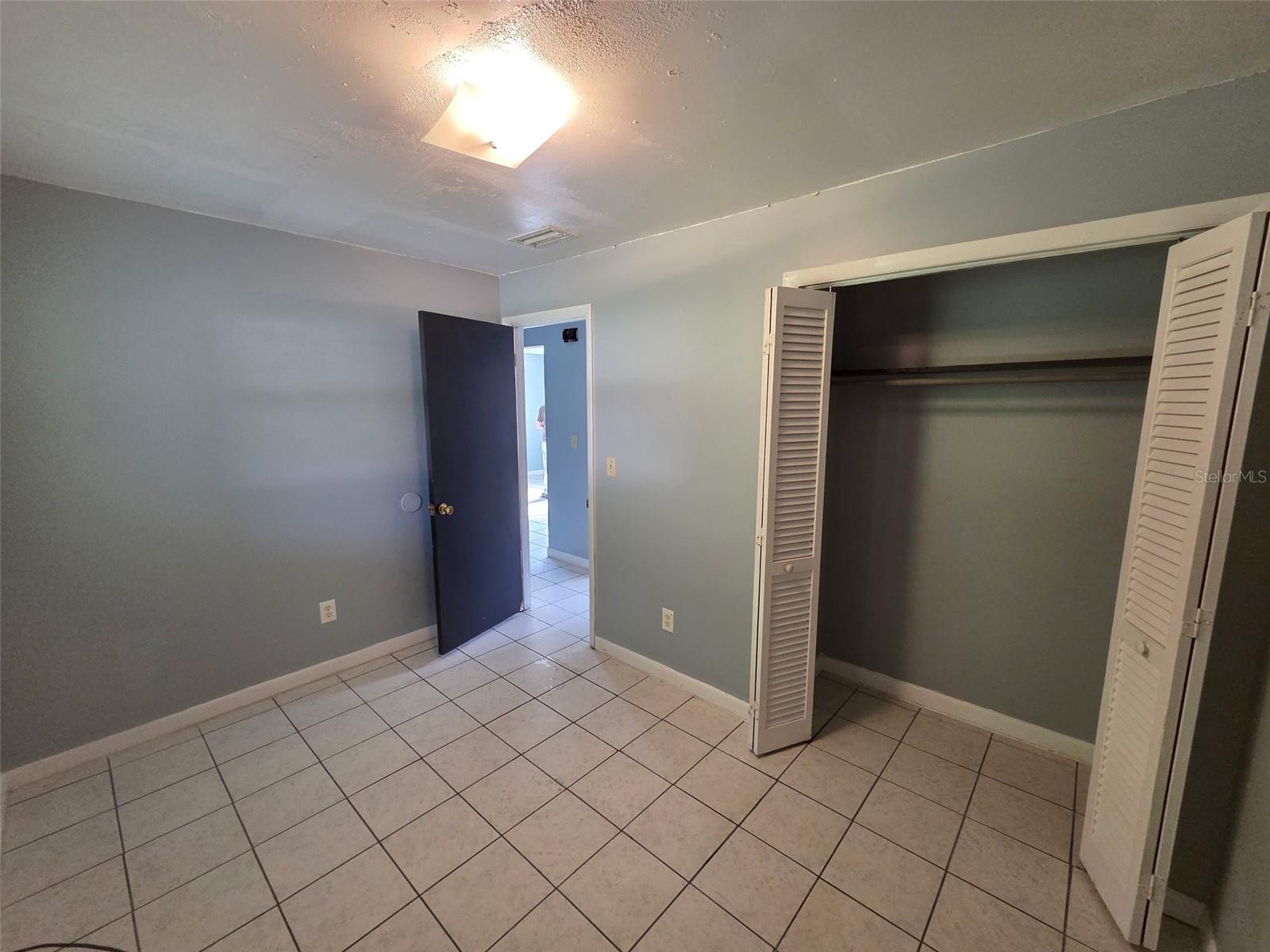 Image 9 of 9 For 401 Hibiscus Avenue 11