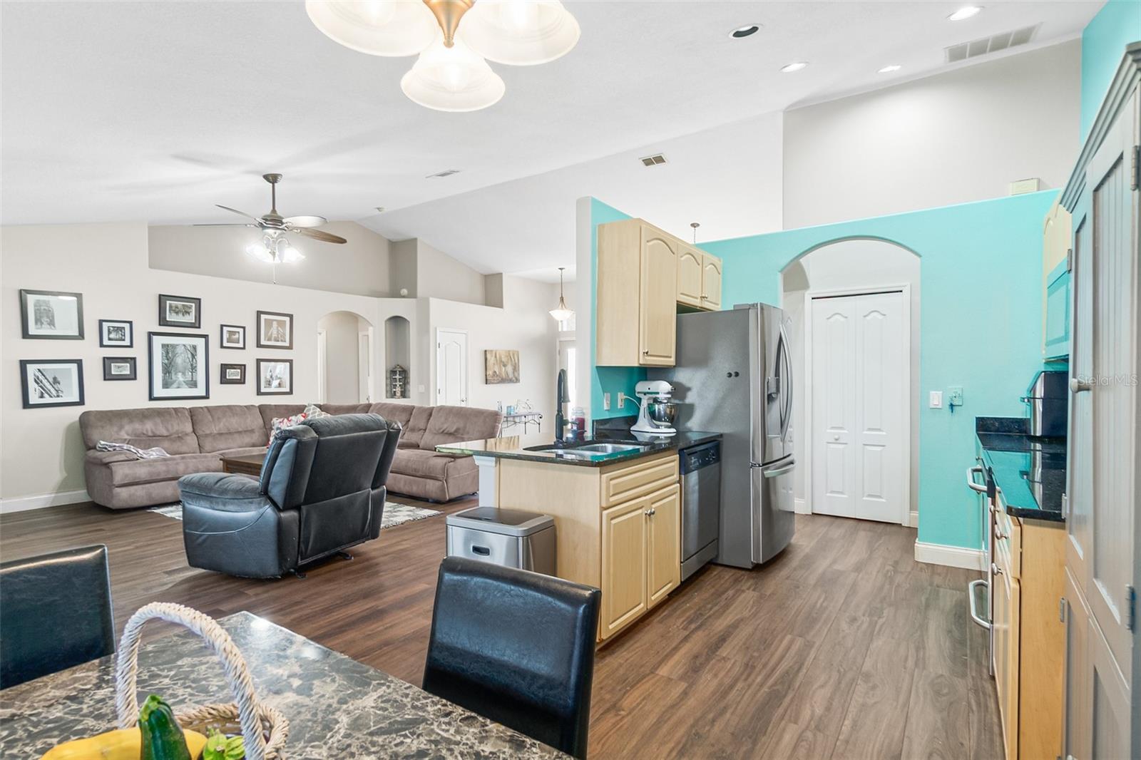 Image 11 of 29 For 8 Buttermill Drive