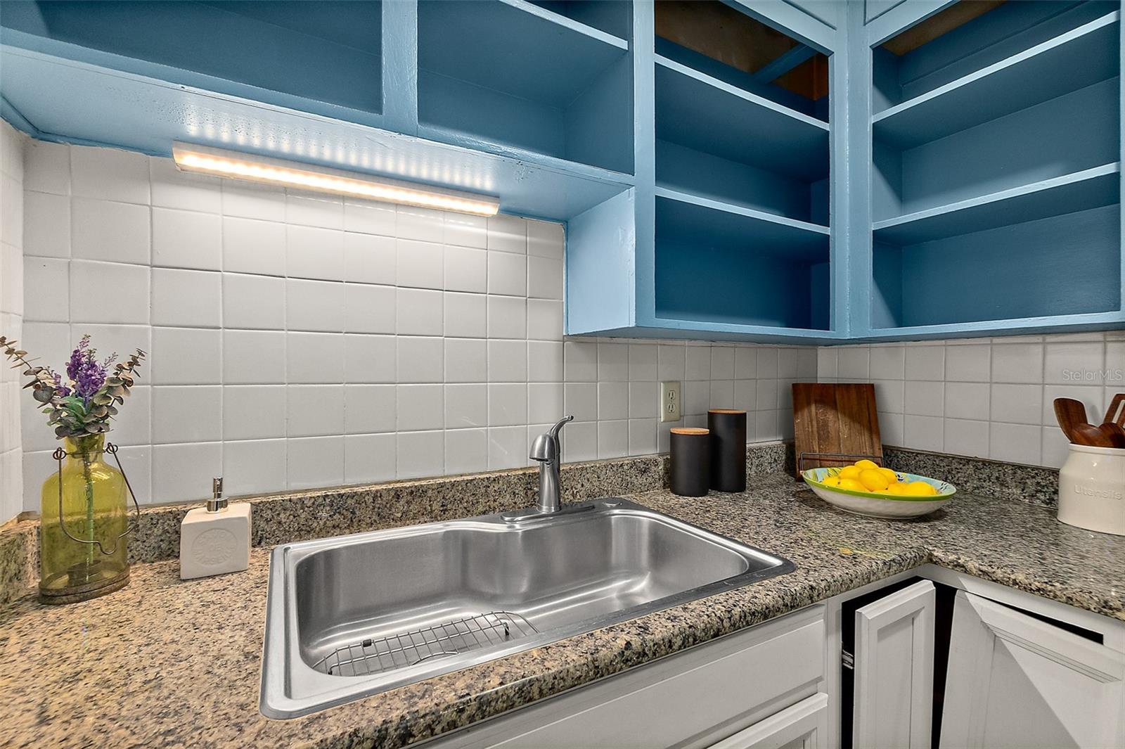 Image 18 of 35 For 4755 Cates Avenue