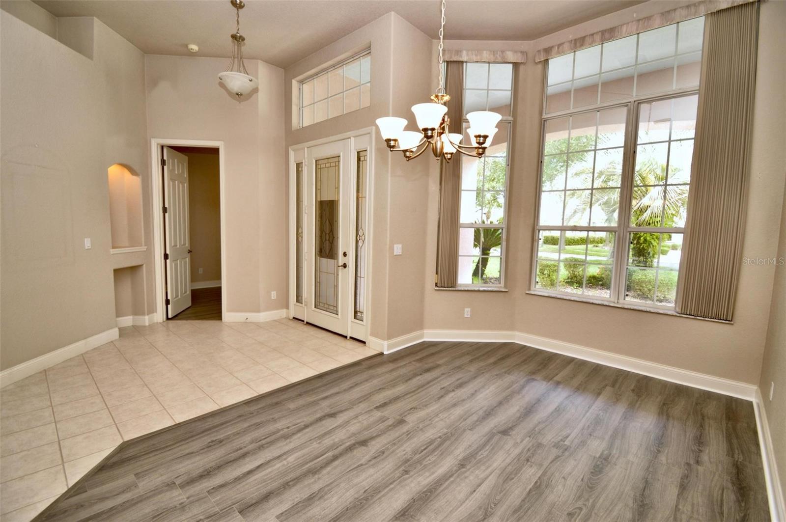 Image 16 of 43 For 34 Southlake Drive
