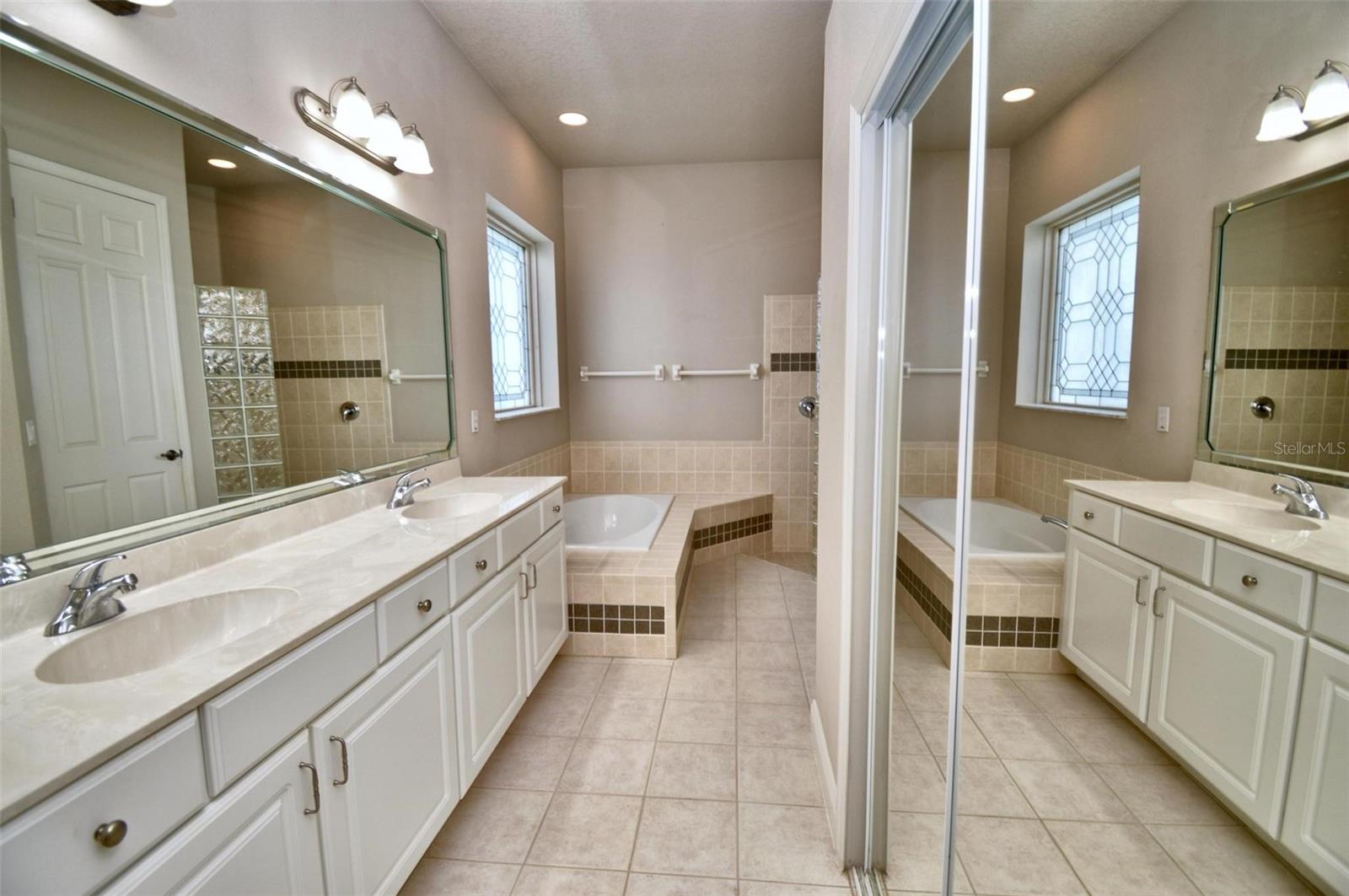 Image 21 of 43 For 34 Southlake Drive