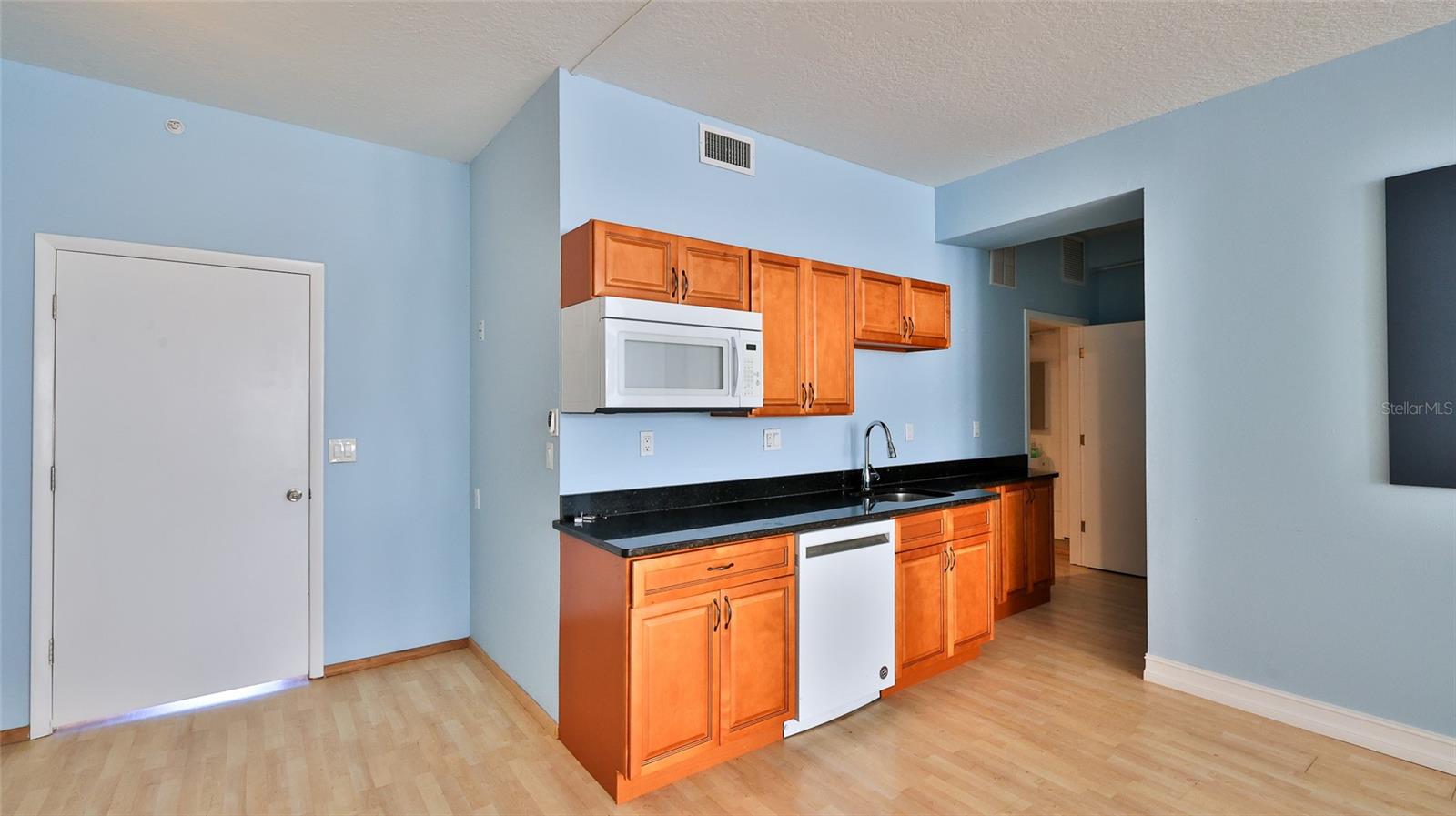 Image 10 of 31 For 60 Palm Harbor Pkwy  000