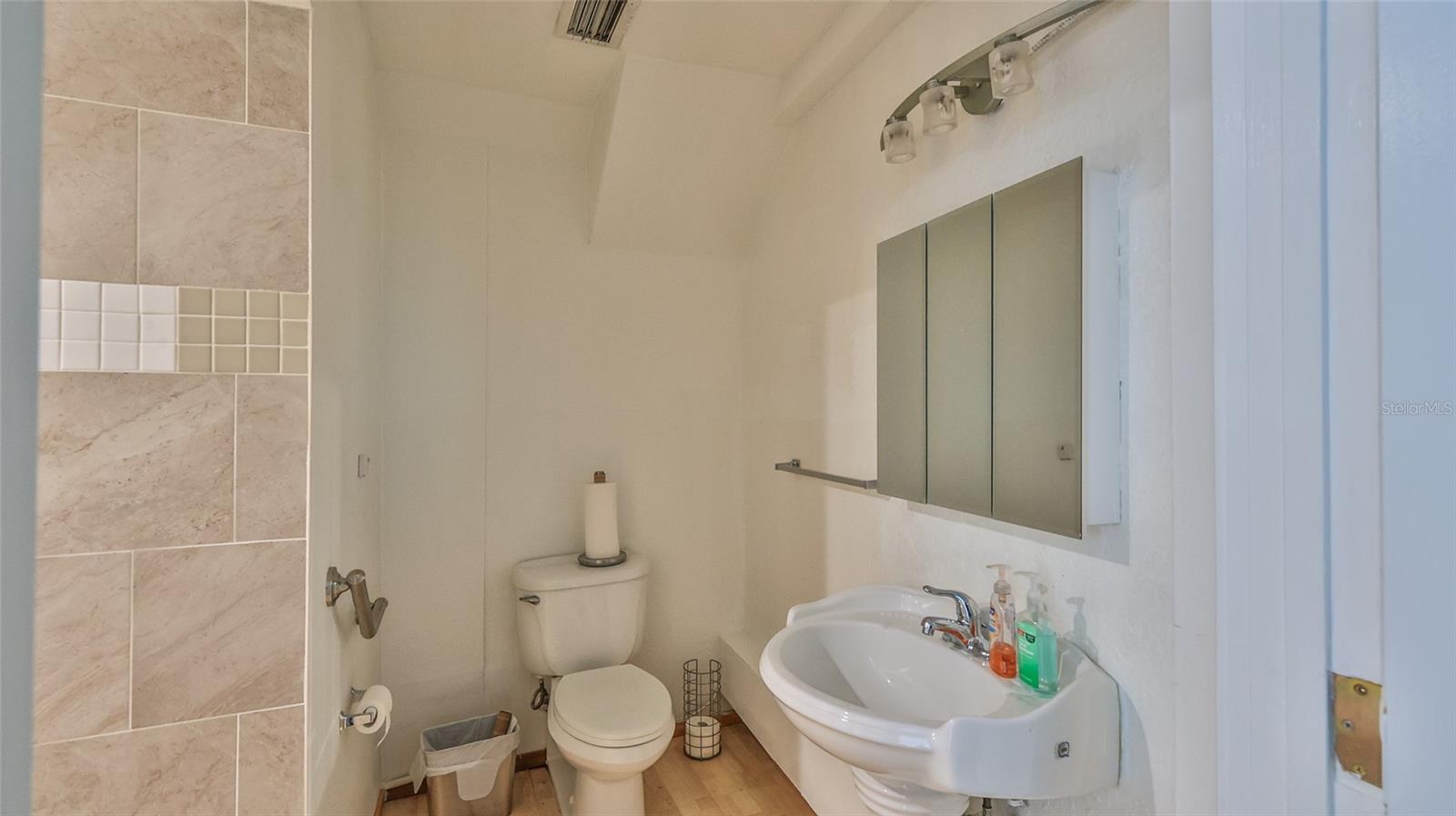 Image 16 of 31 For 60 Palm Harbor Pkwy  000