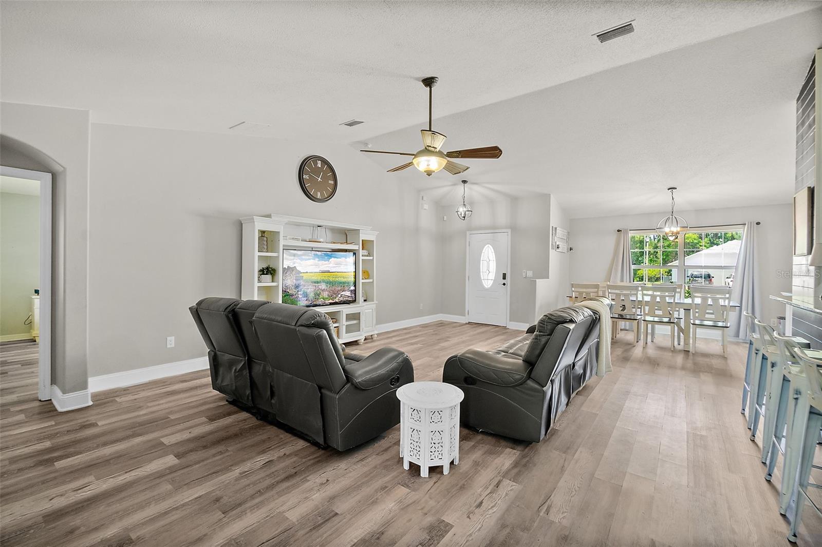 Image 13 of 42 For 659 Aleida Drive